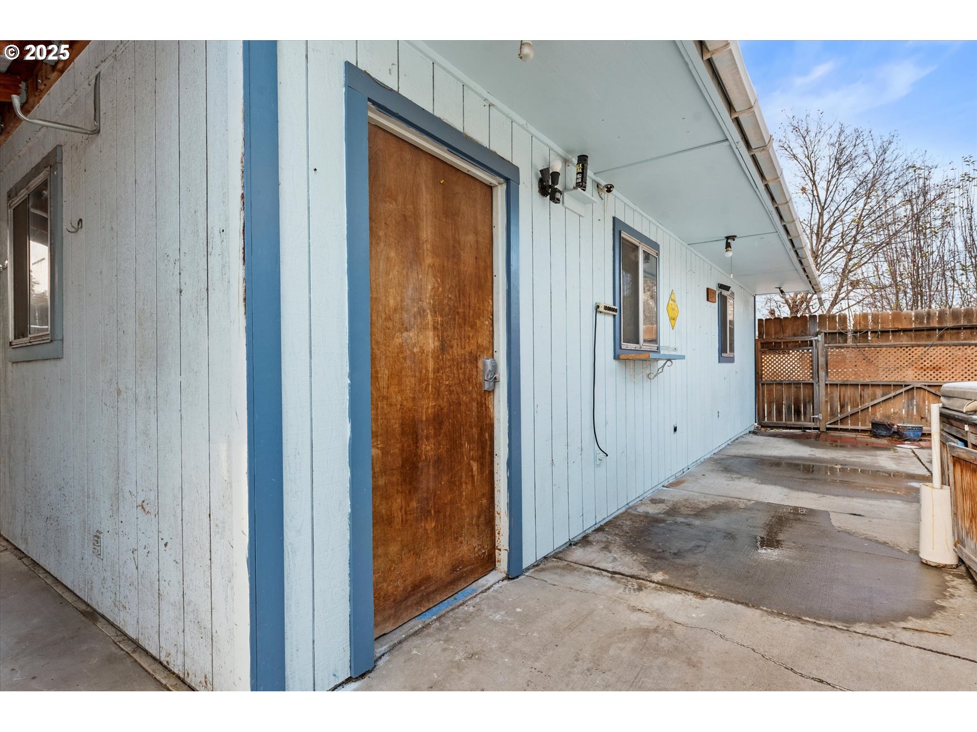 1029 Walnut St Property Photo 8