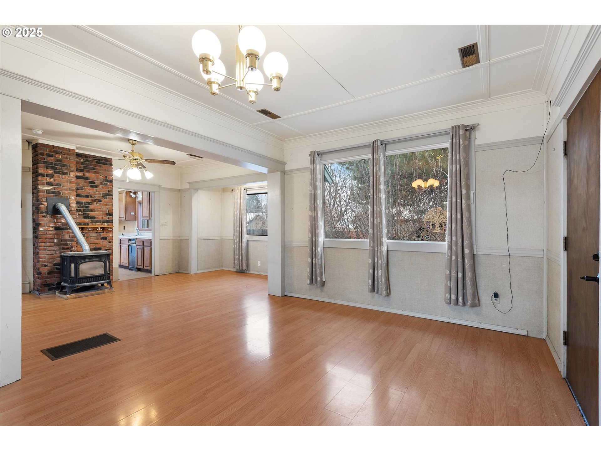 1029 Walnut St Property Photo 15