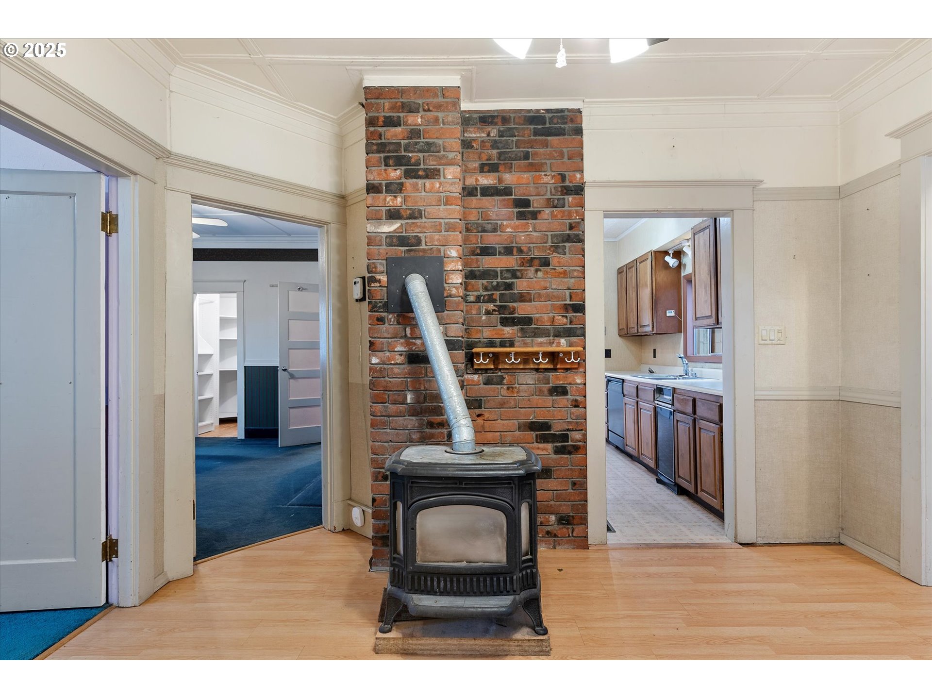 1029 Walnut St Property Photo 16