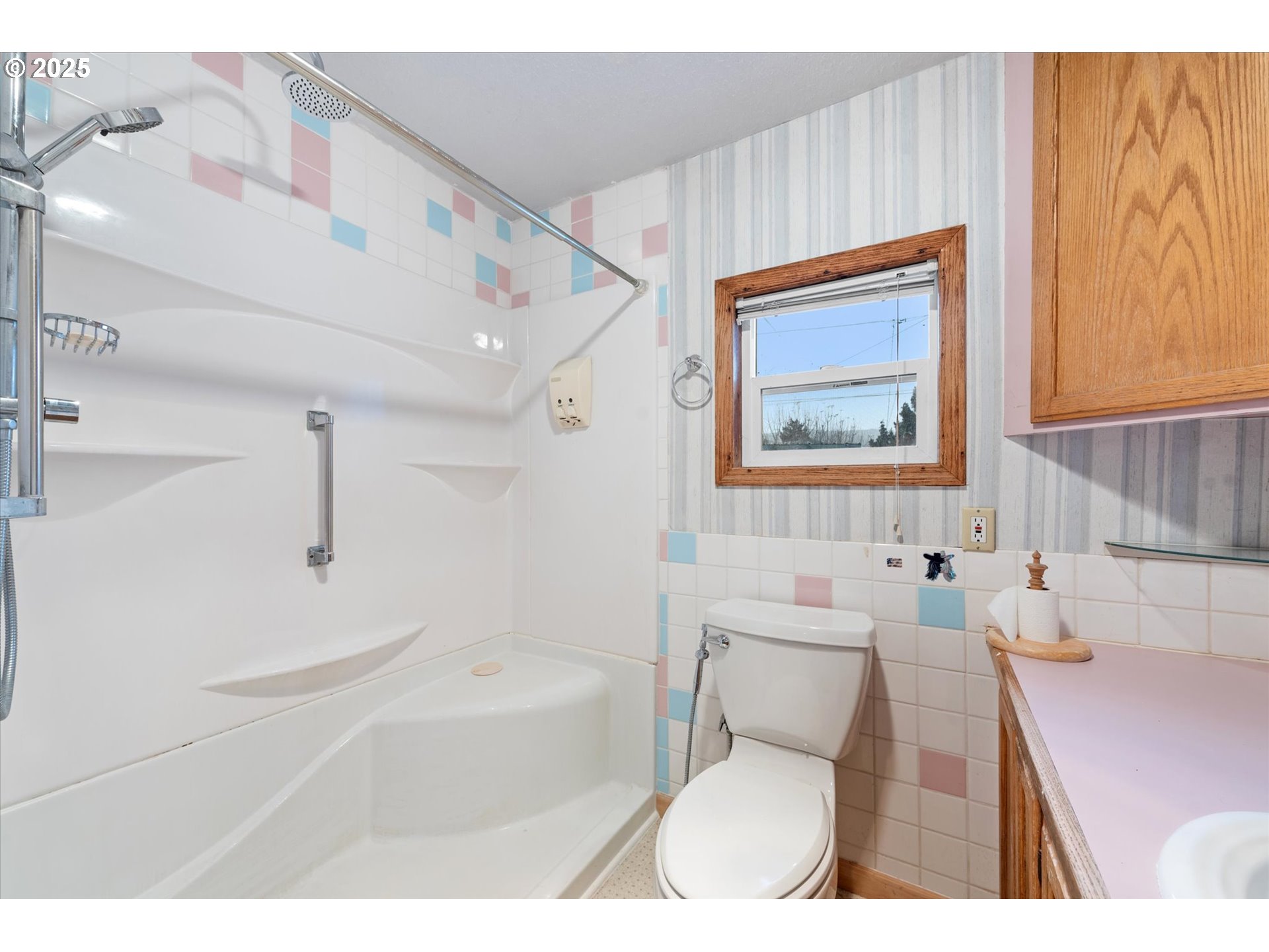 1029 Walnut St Property Photo 23