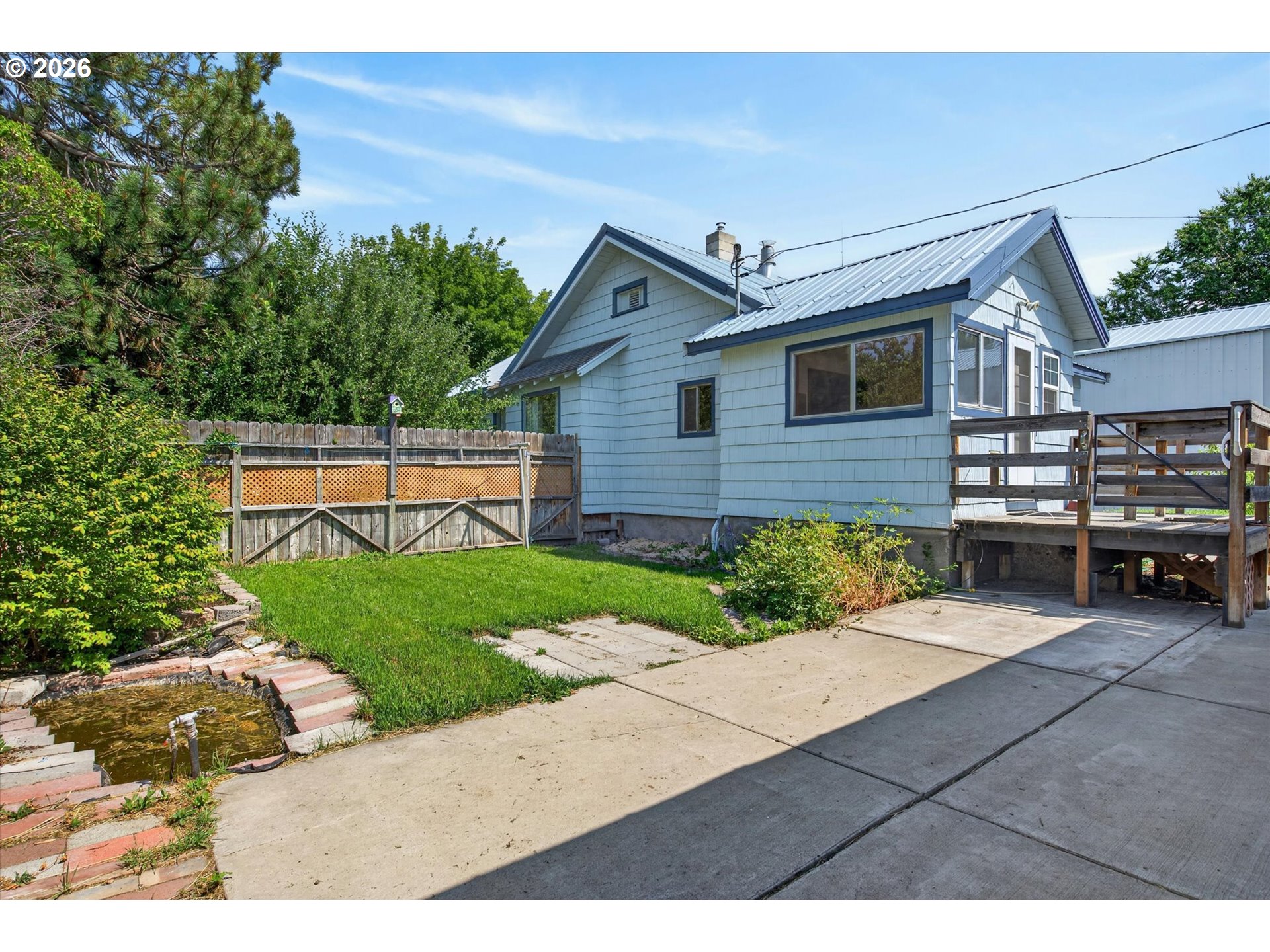 1029 Walnut St Property Photo 36