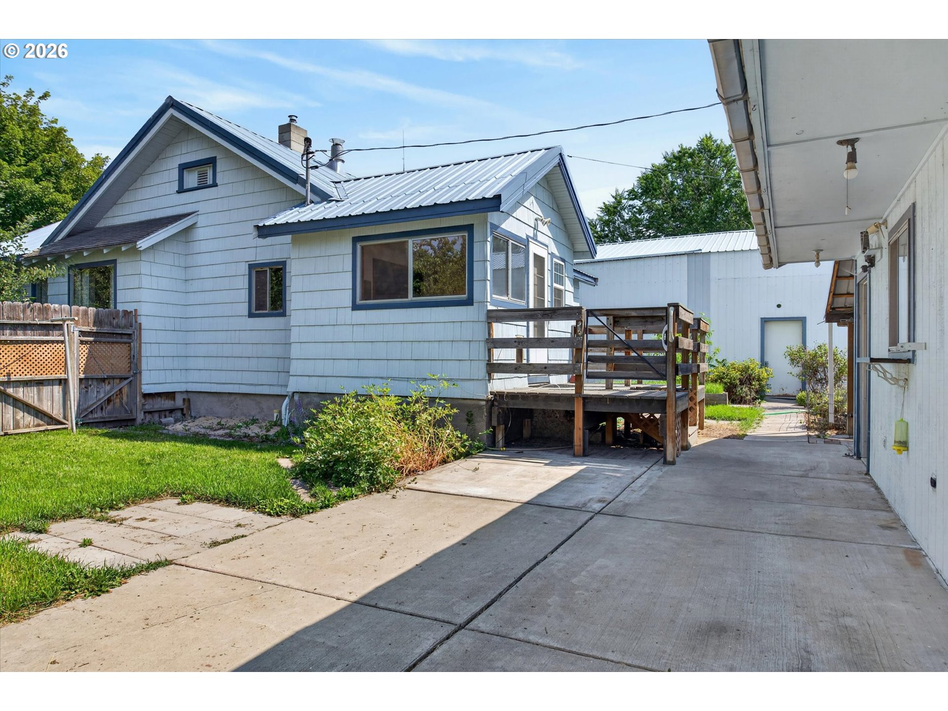 1029 Walnut St Property Photo 37