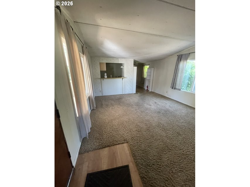 3900 Coburg Rd Property Photo 3