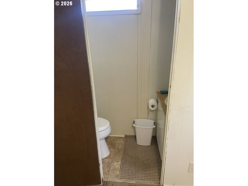 3900 Coburg Rd Property Photo 13