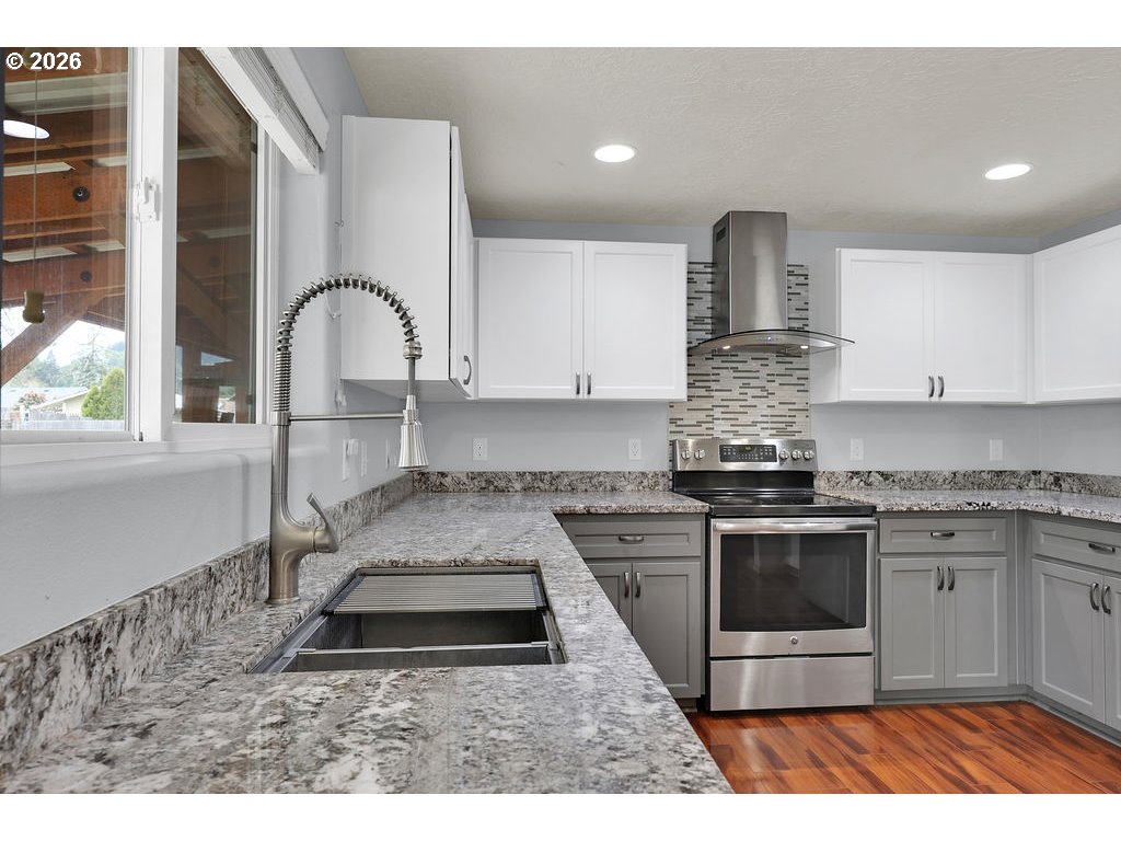 279 S 71st St Property Photo 15