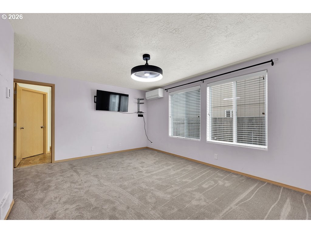 279 S 71st St Property Photo 21