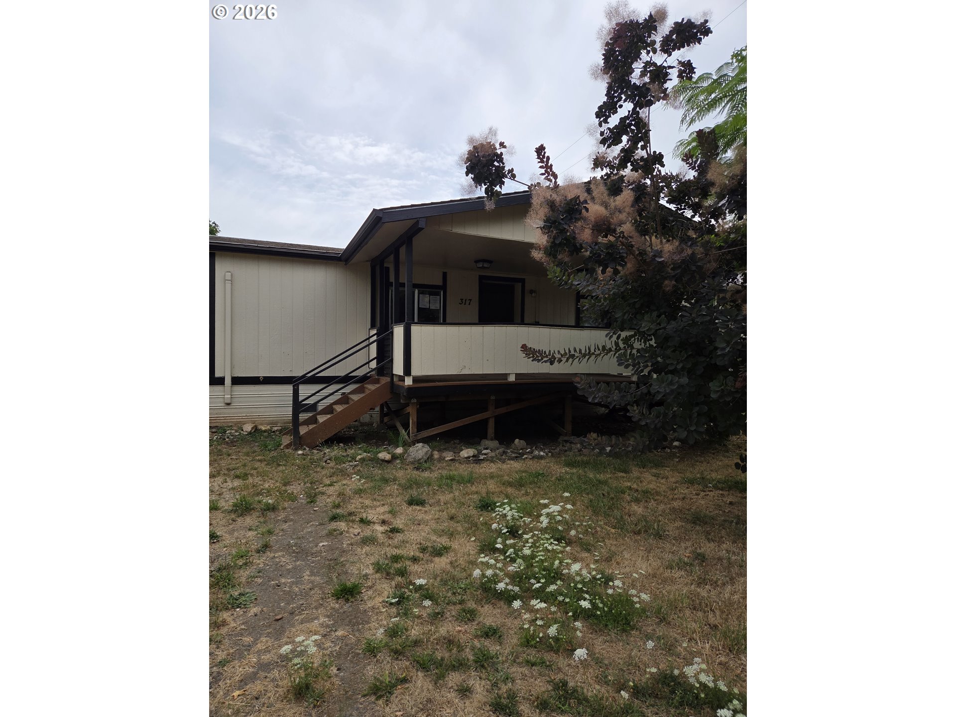 317 Applegate Ave Property Photo 6