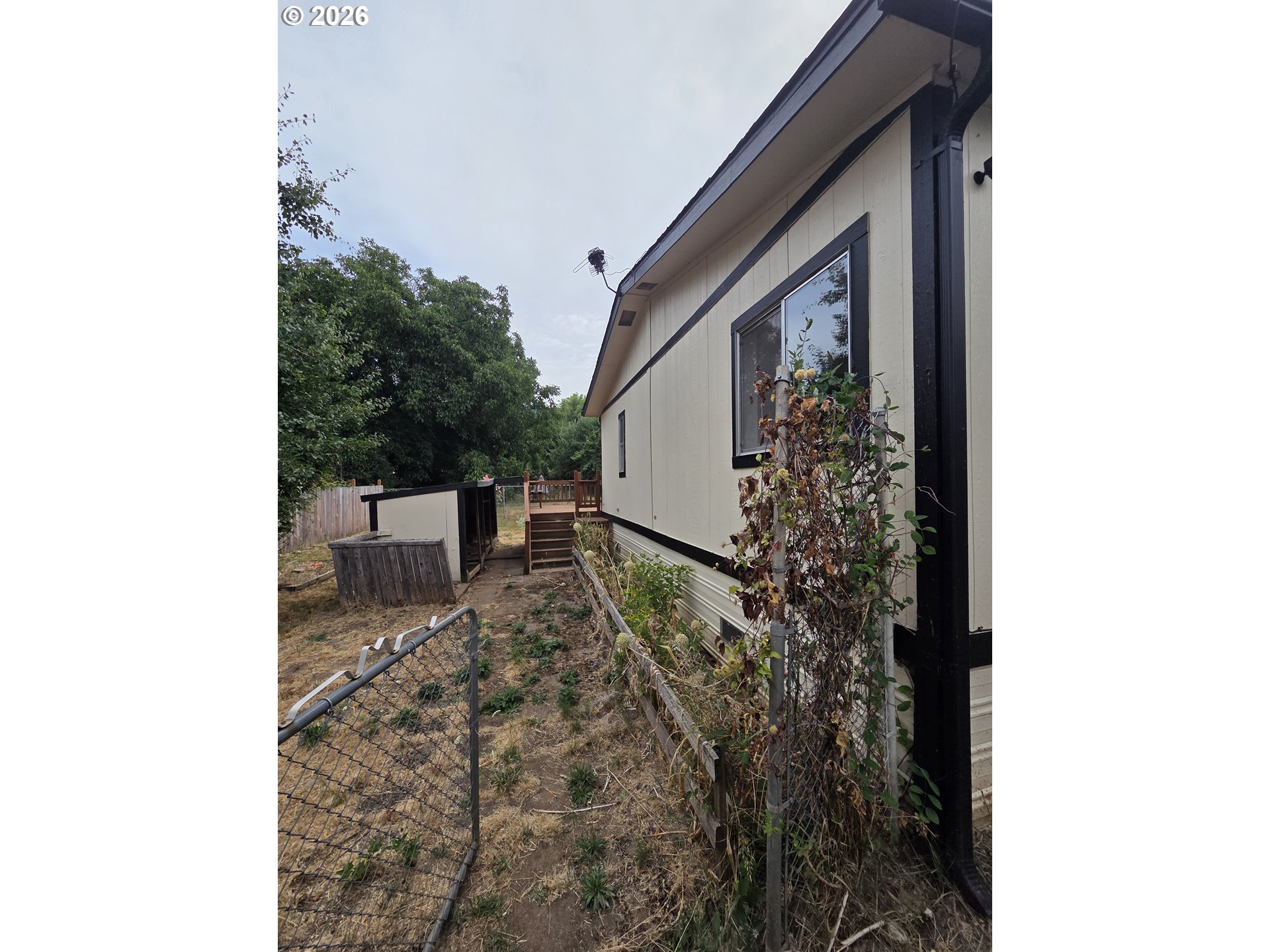 317 Applegate Ave Property Photo 7