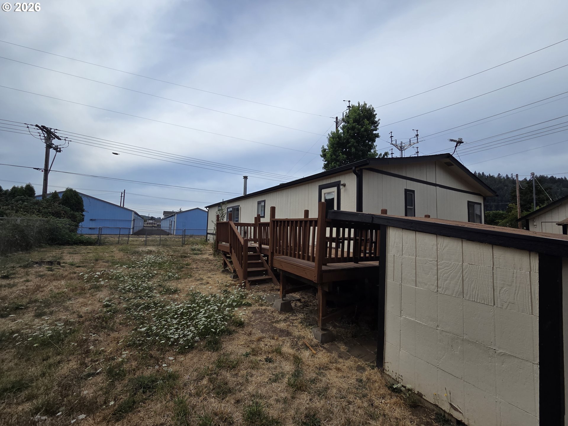 317 Applegate Ave Property Photo 8