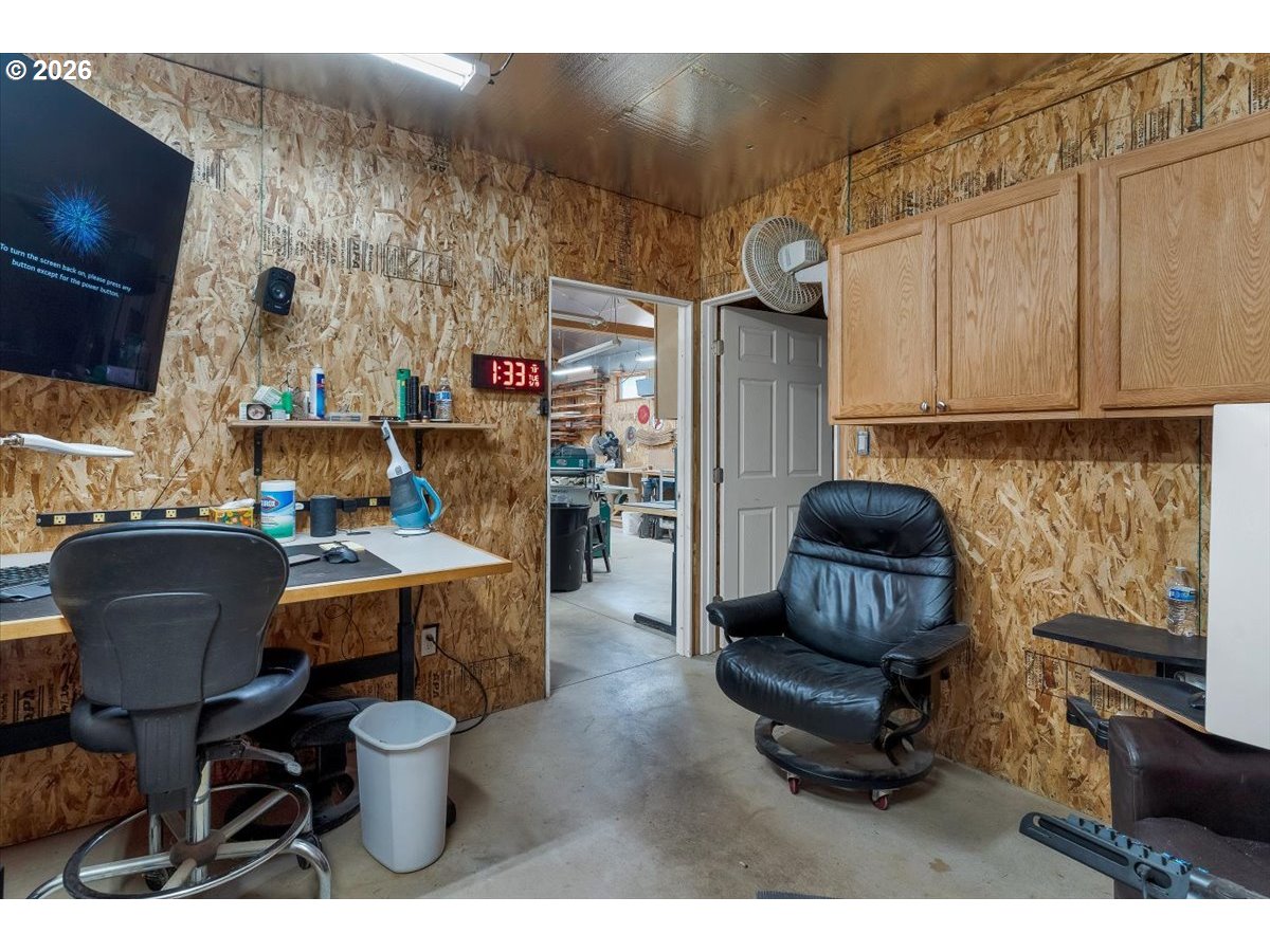 4193 Oakman St Property Photo 42