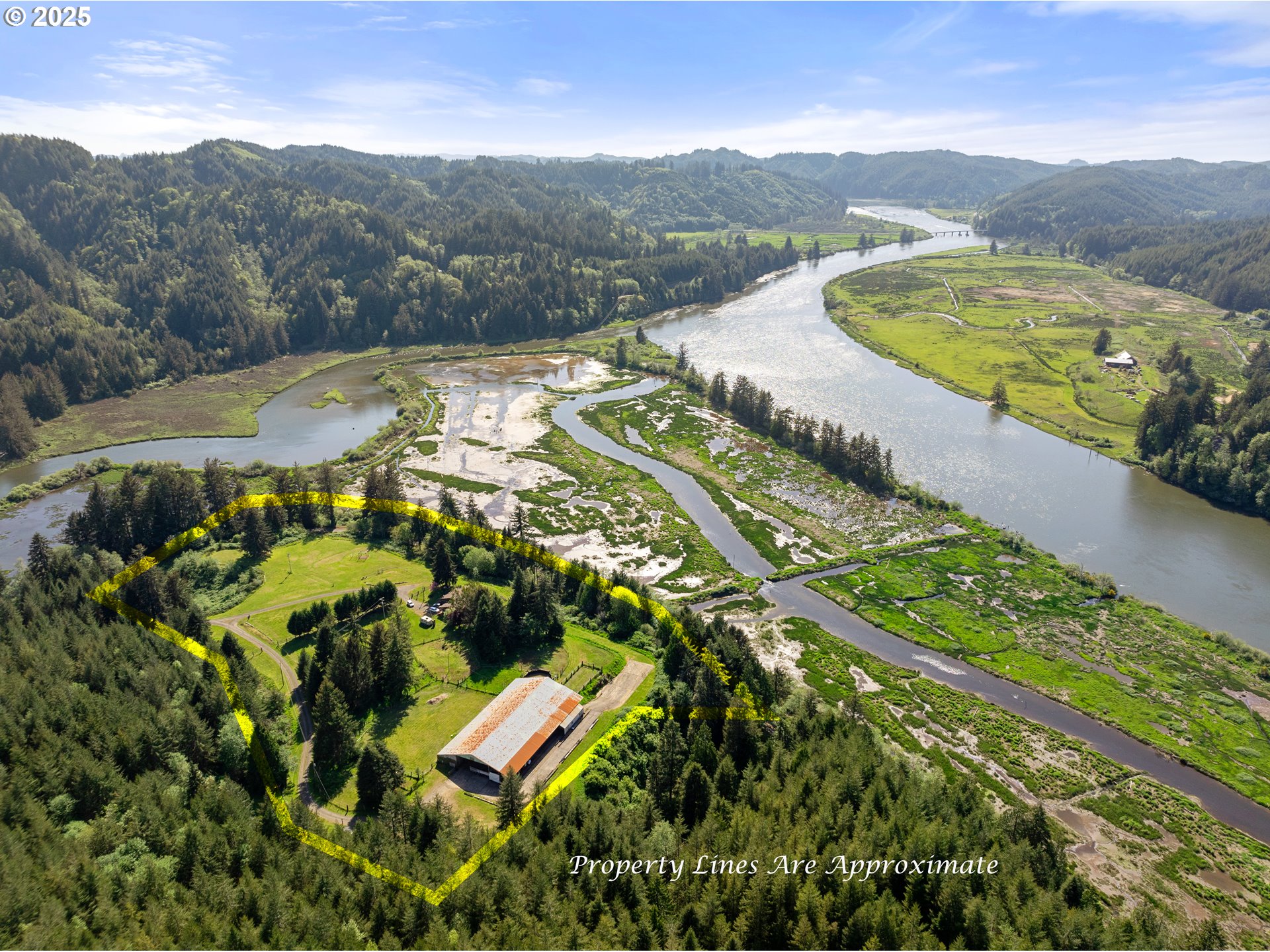 2475 S Smith River Rd Property Photo 3