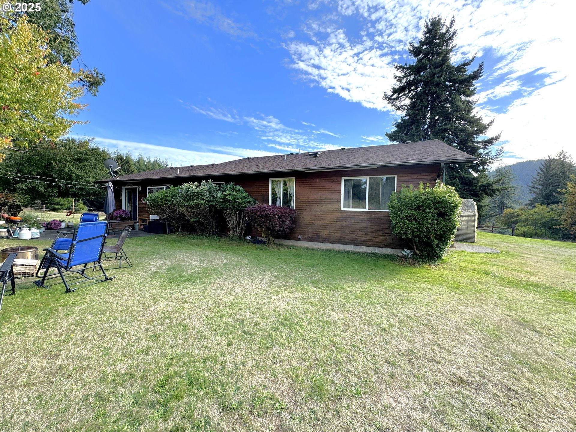 2475 S Smith River Rd Property Photo 11