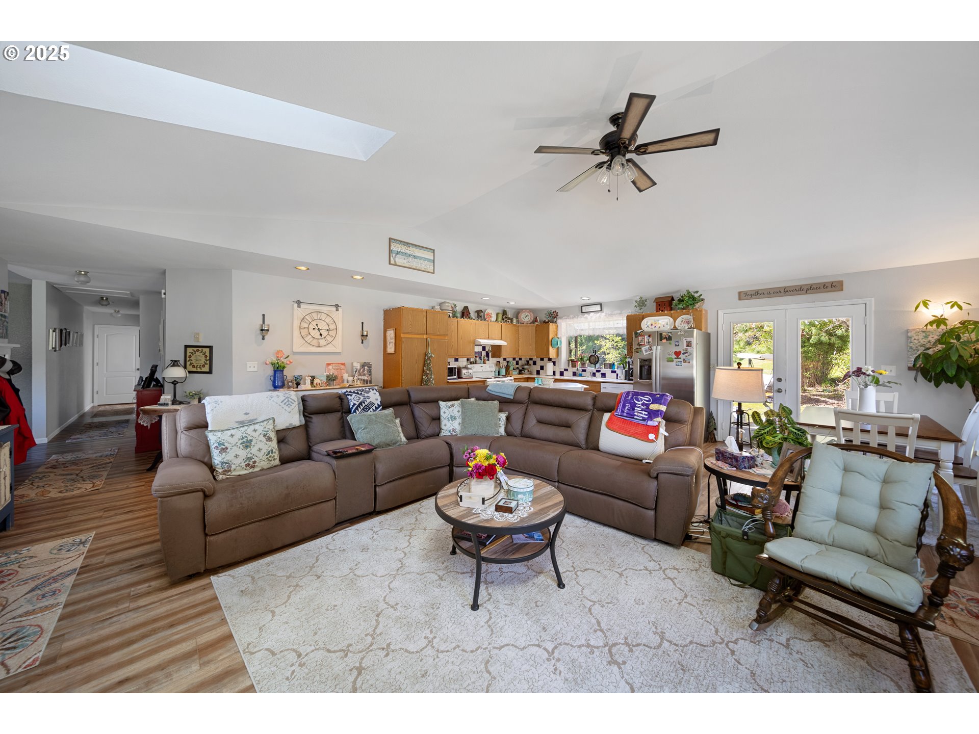 2475 S Smith River Rd Property Photo 12