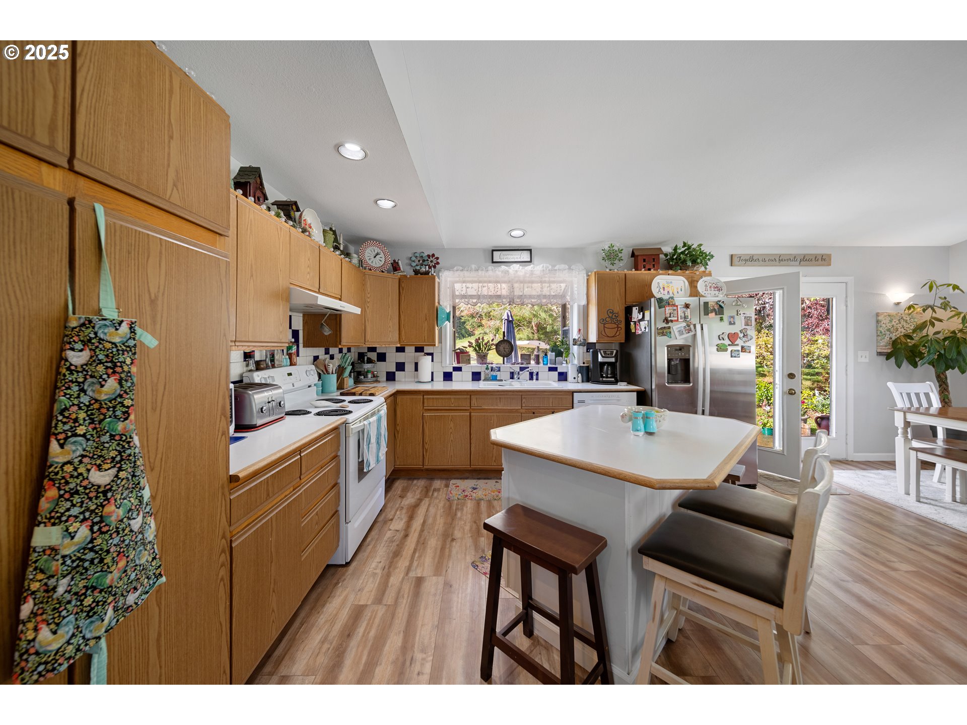 2475 S Smith River Rd Property Photo 14