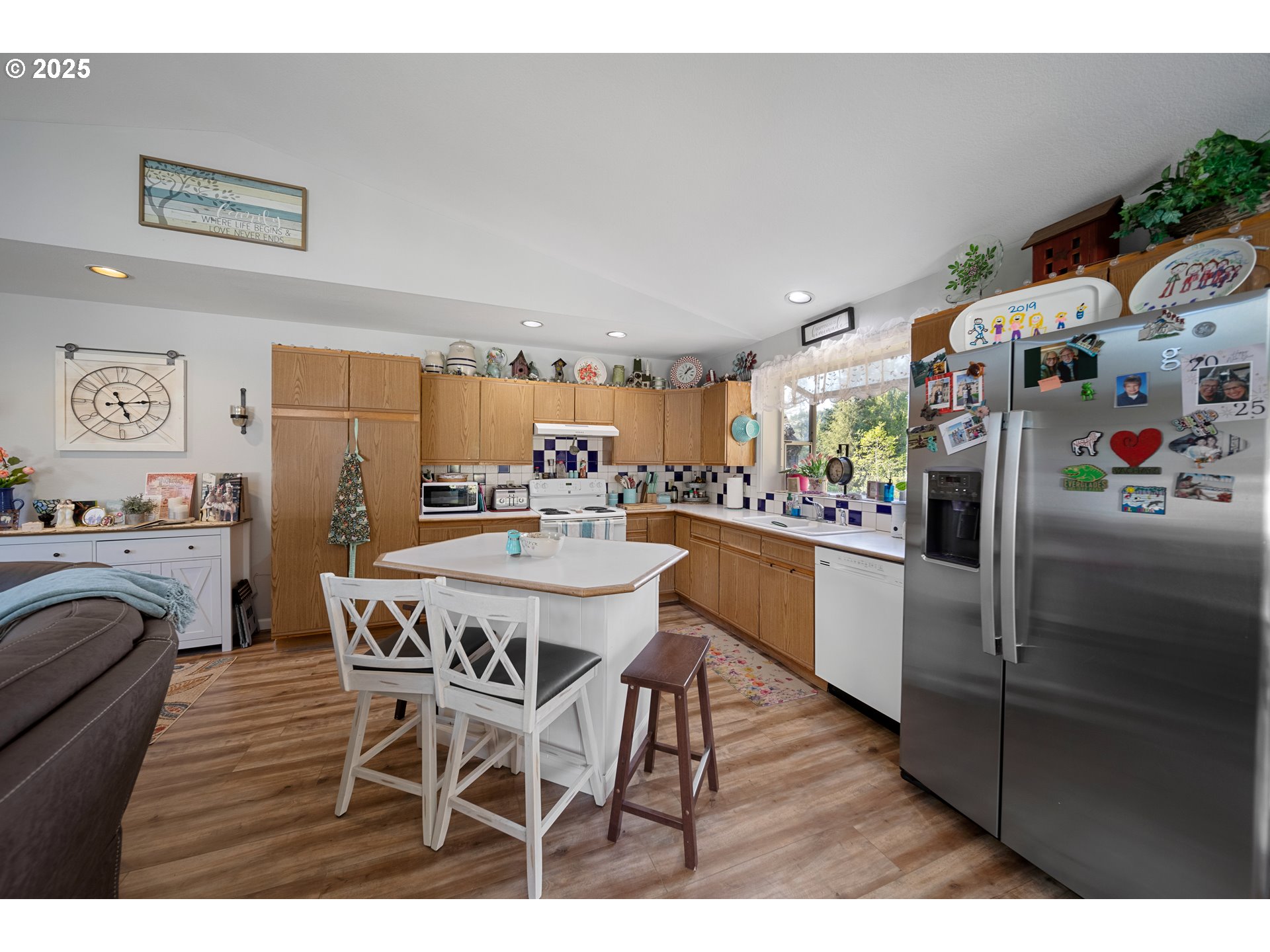 2475 S Smith River Rd Property Photo 15