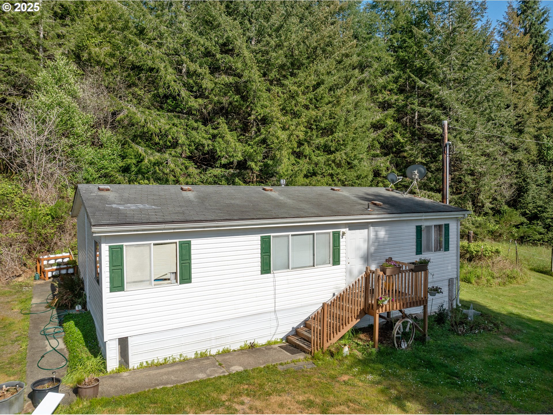 2475 S Smith River Rd Property Photo 34
