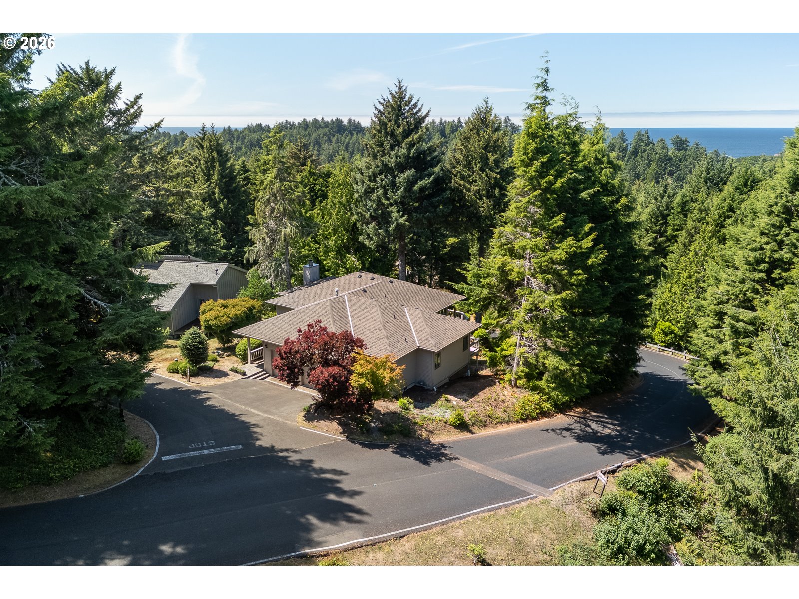 488 Lookout Dr Property Photo 1