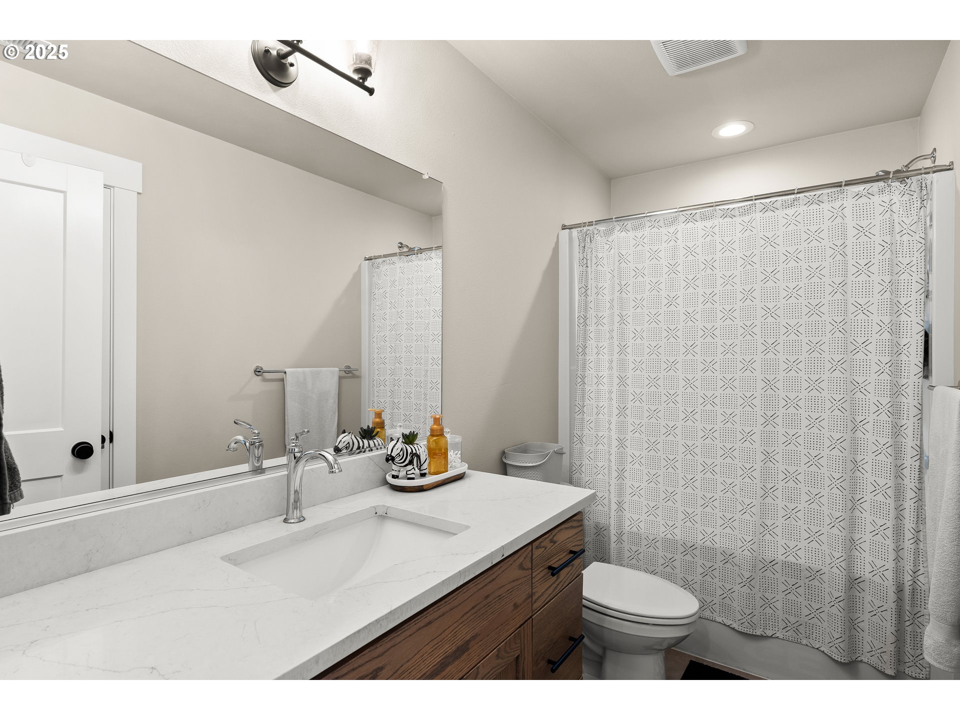 3226 E Province Ct Property Photo 19