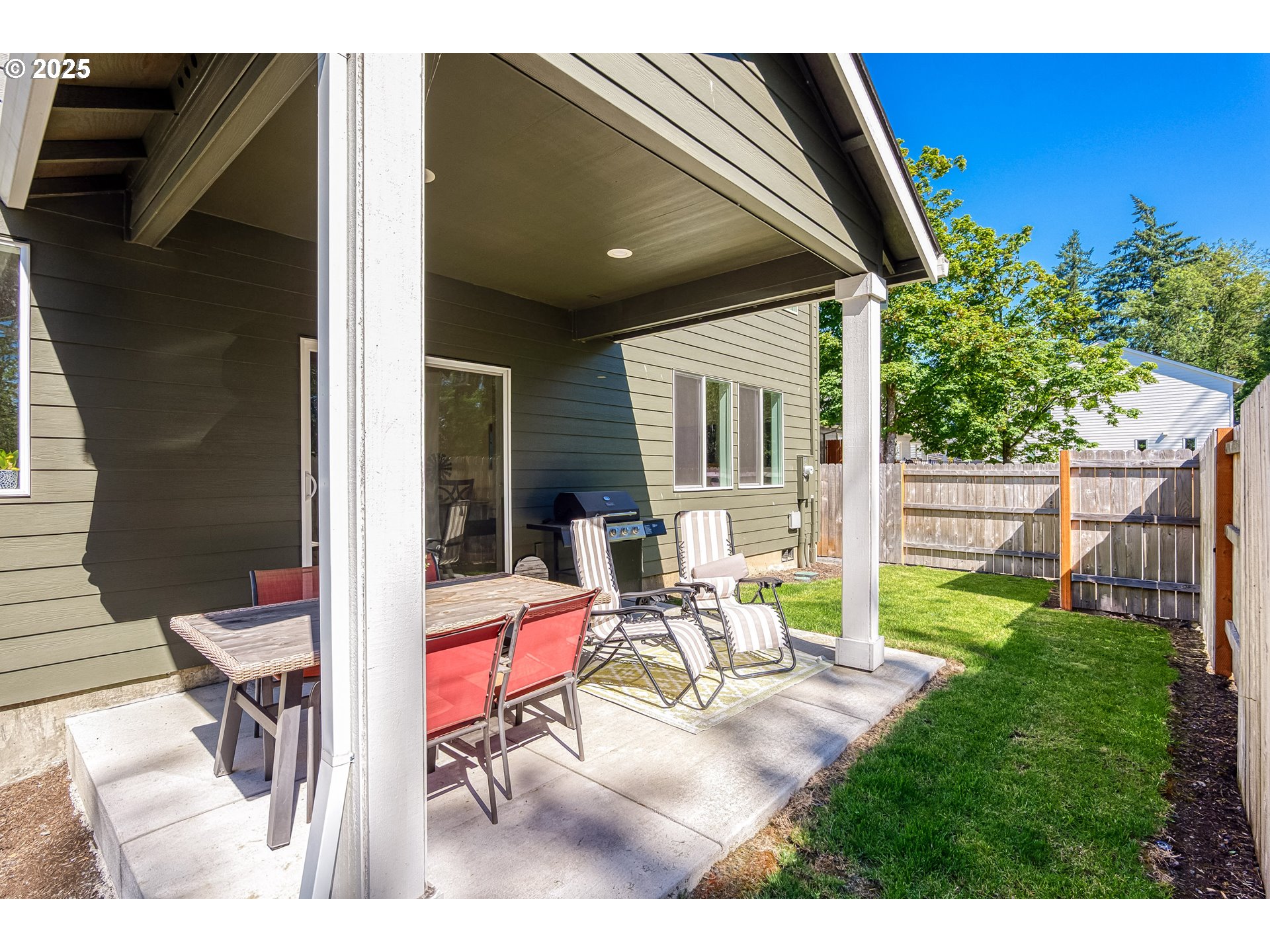 3226 E Province Ct Property Photo 23