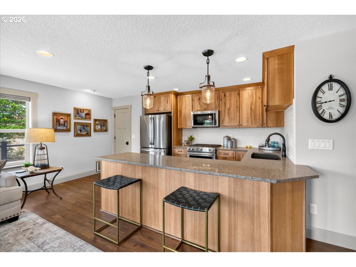 8985 Sandy Heights Rd Property Photo 4