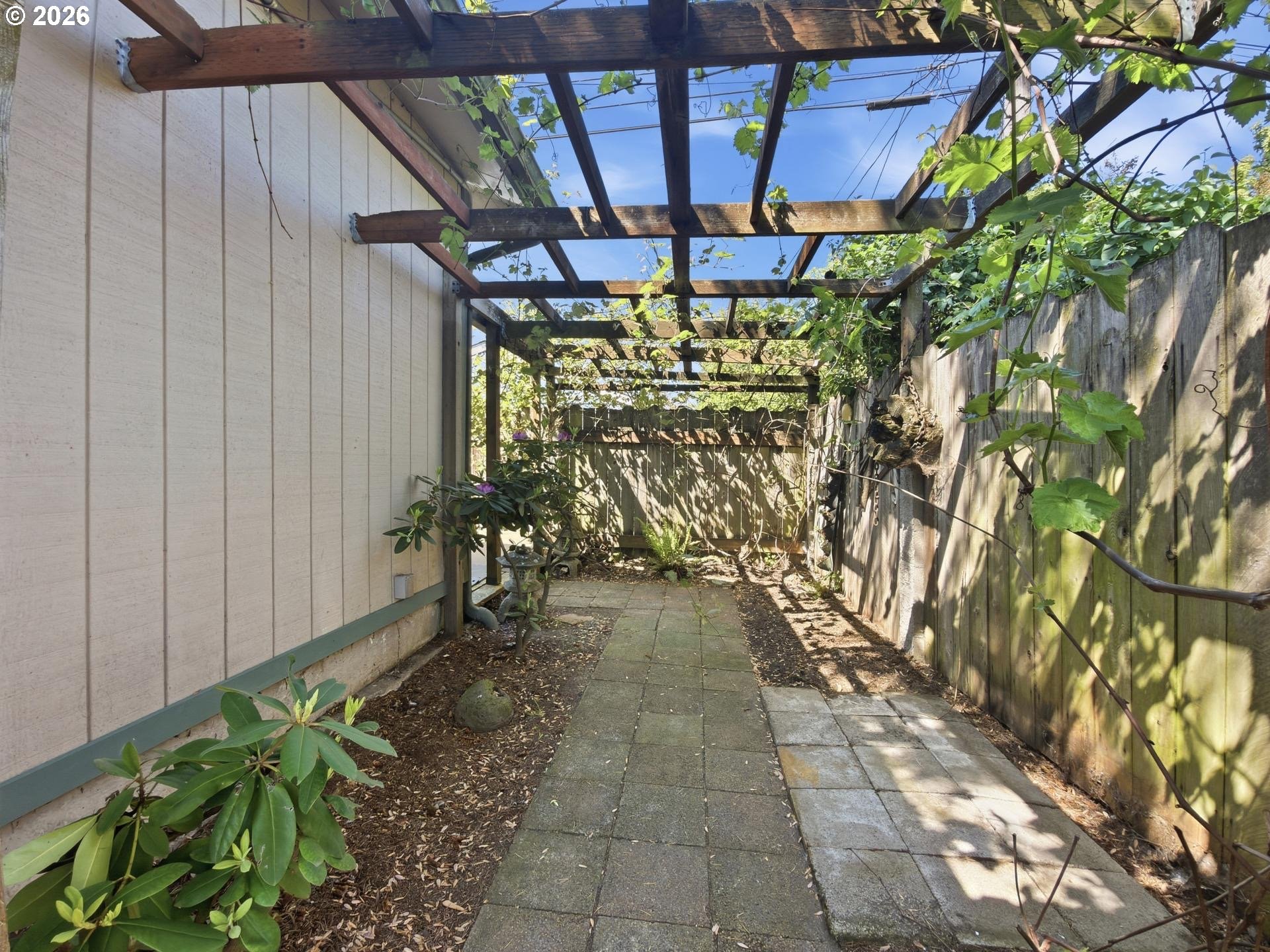 719 18th St Property Photo 17