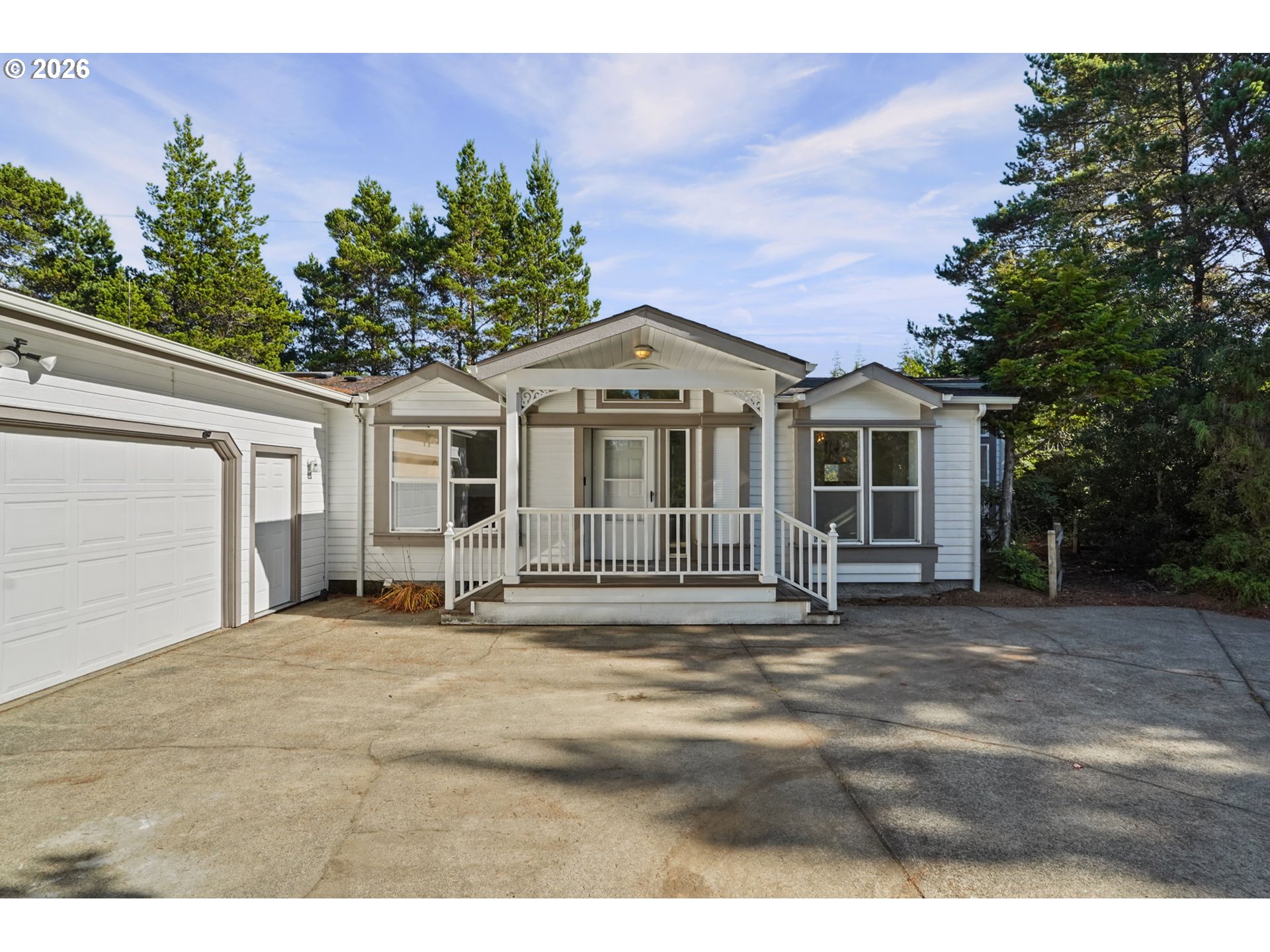 428 Sherwood Loop Property Photo 1