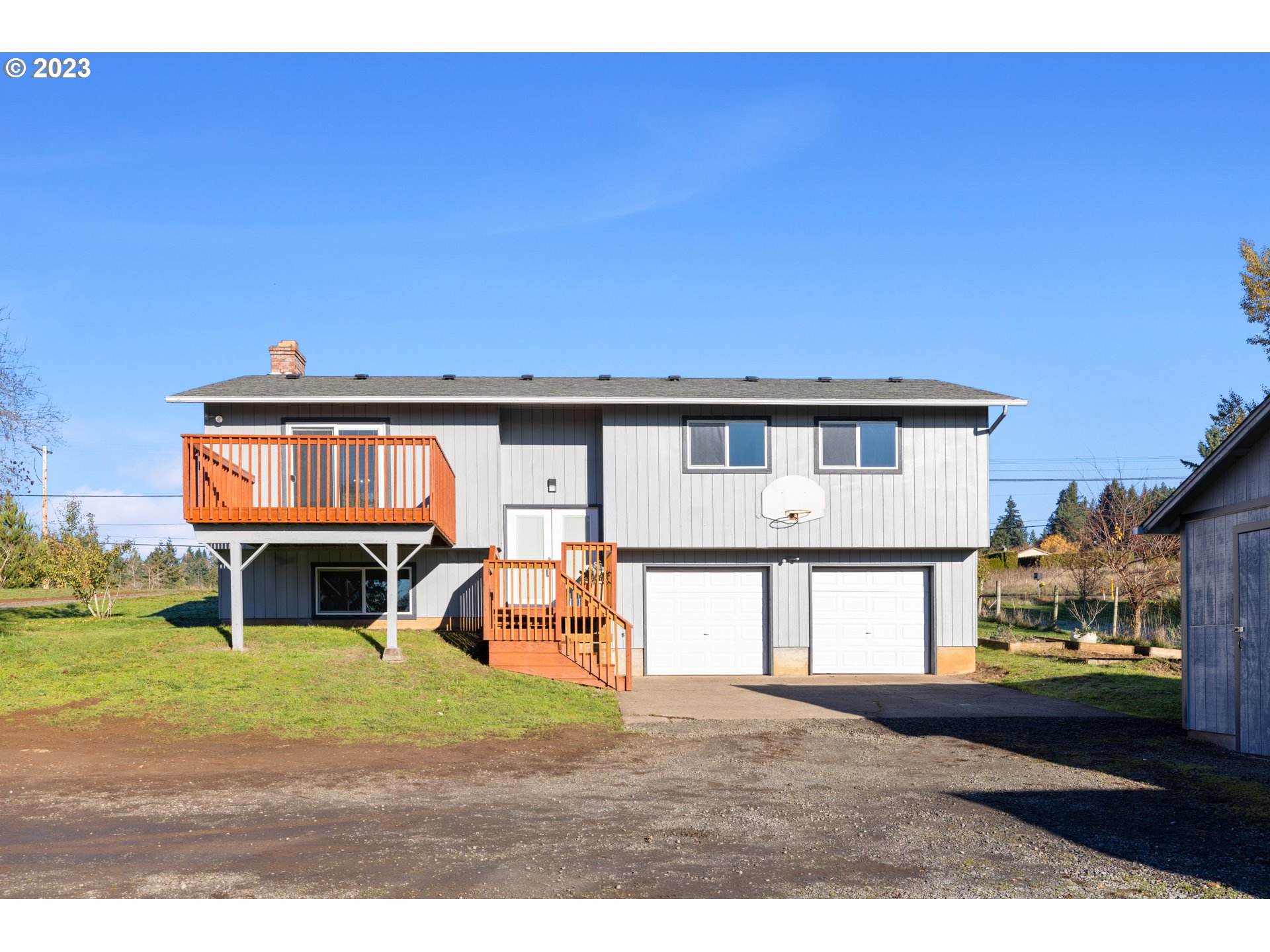 20990 SE HIGHWAY 212 Property Photo 1
