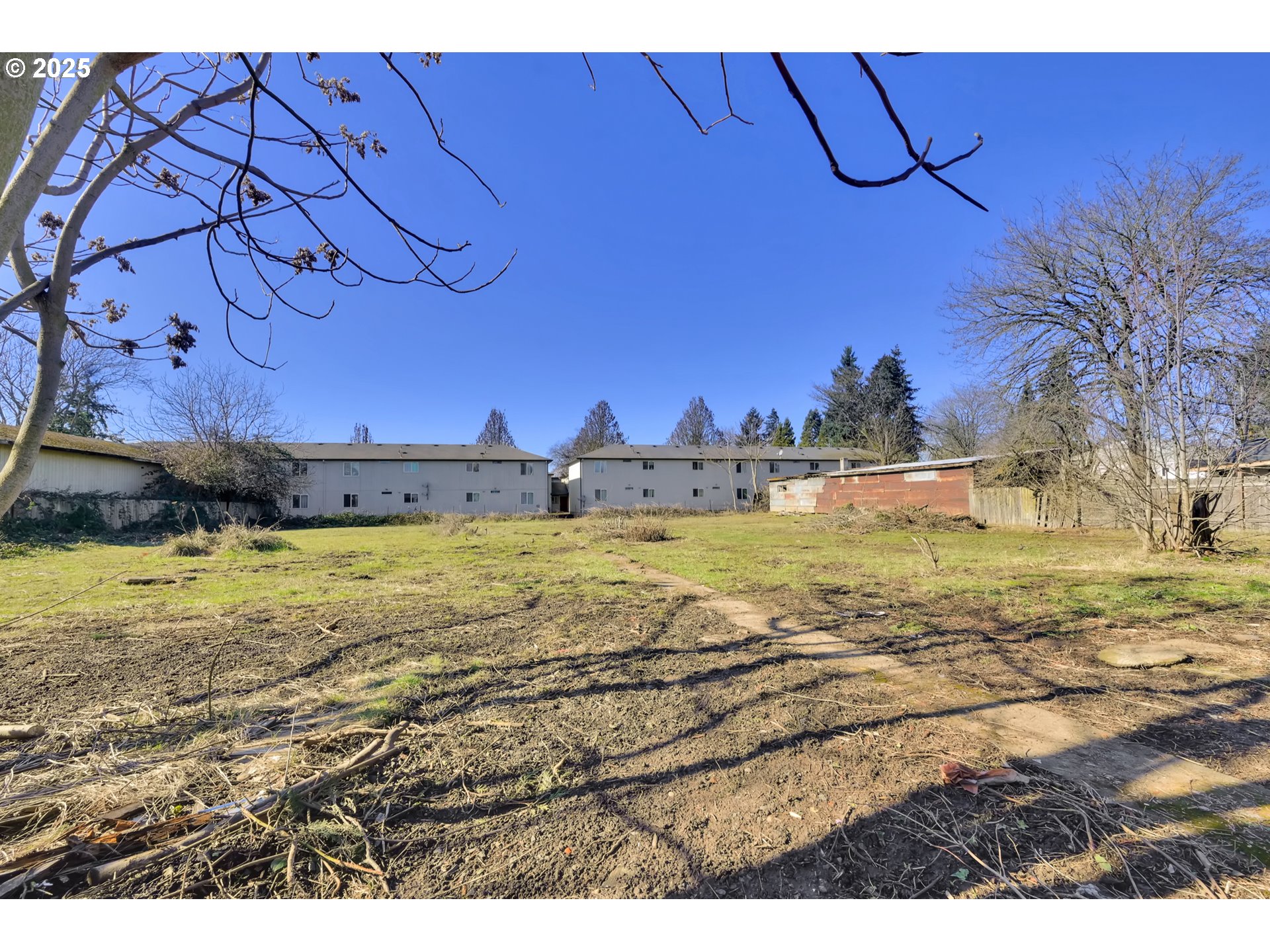 168 N Cleveland St Property Photo 2