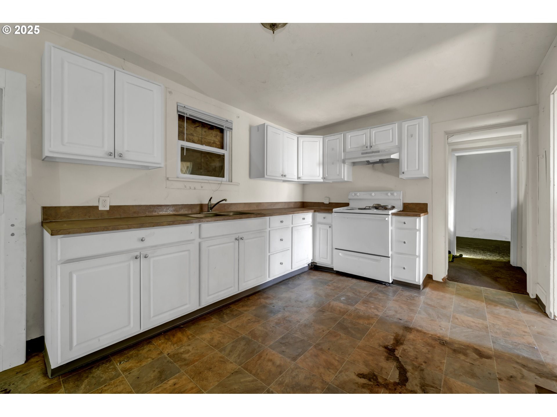 168 N Cleveland St Property Photo 11