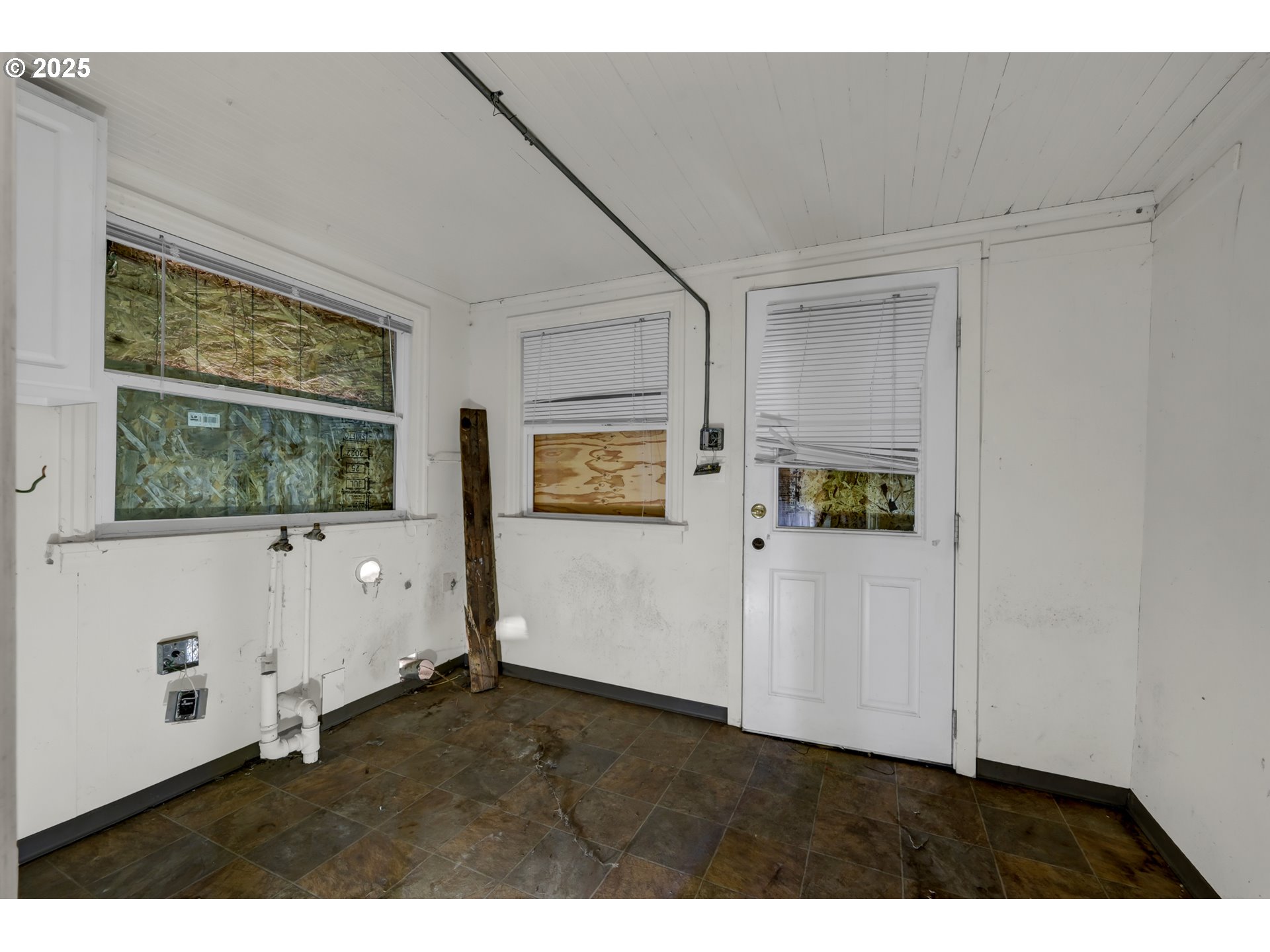 168 N Cleveland St Property Photo 14
