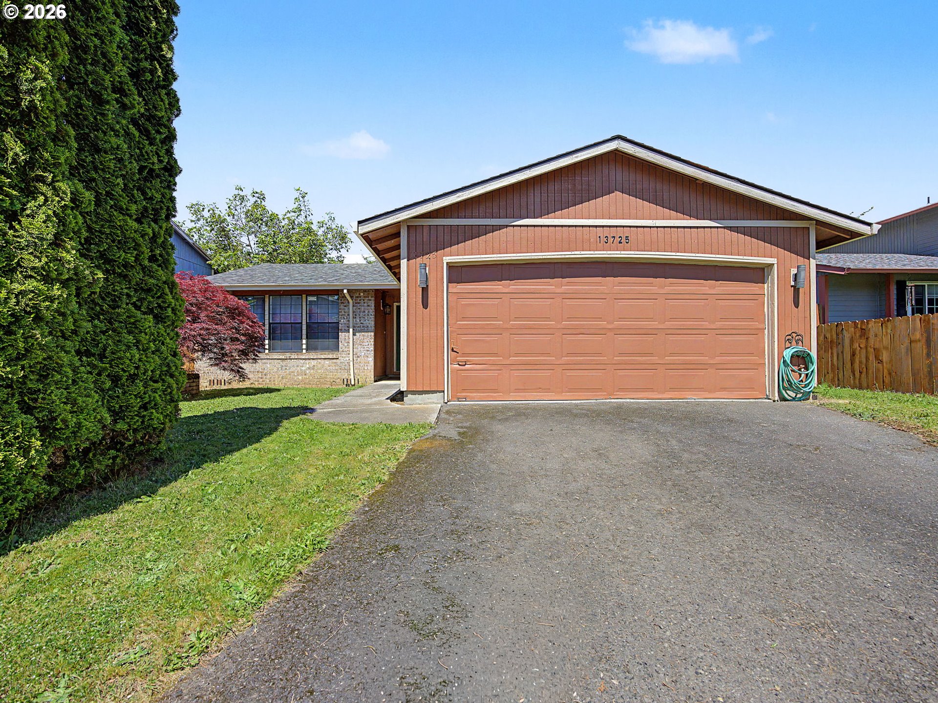 13725 Se Center St Property Photo 1