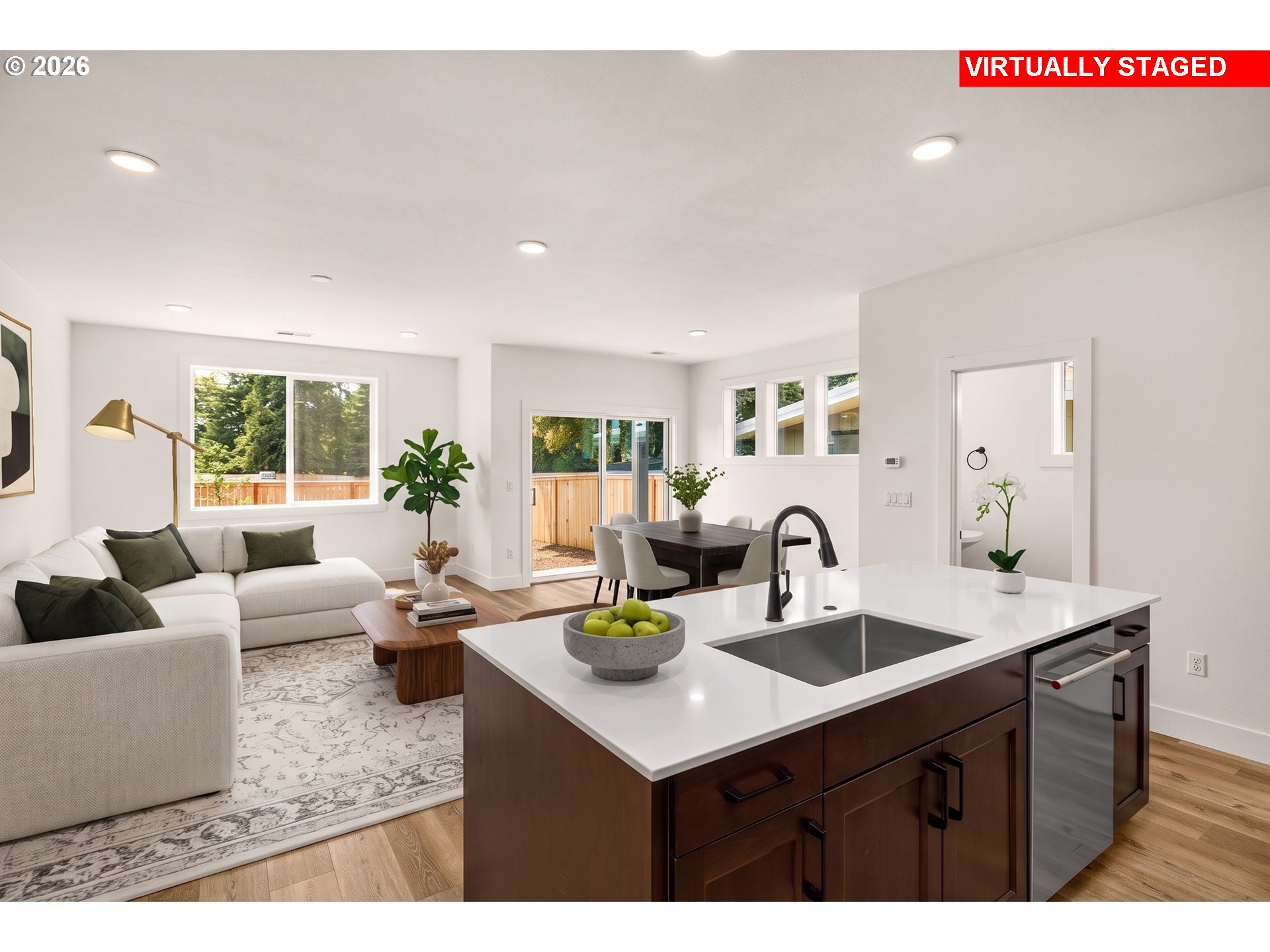 136 Randall St Property Photo 10