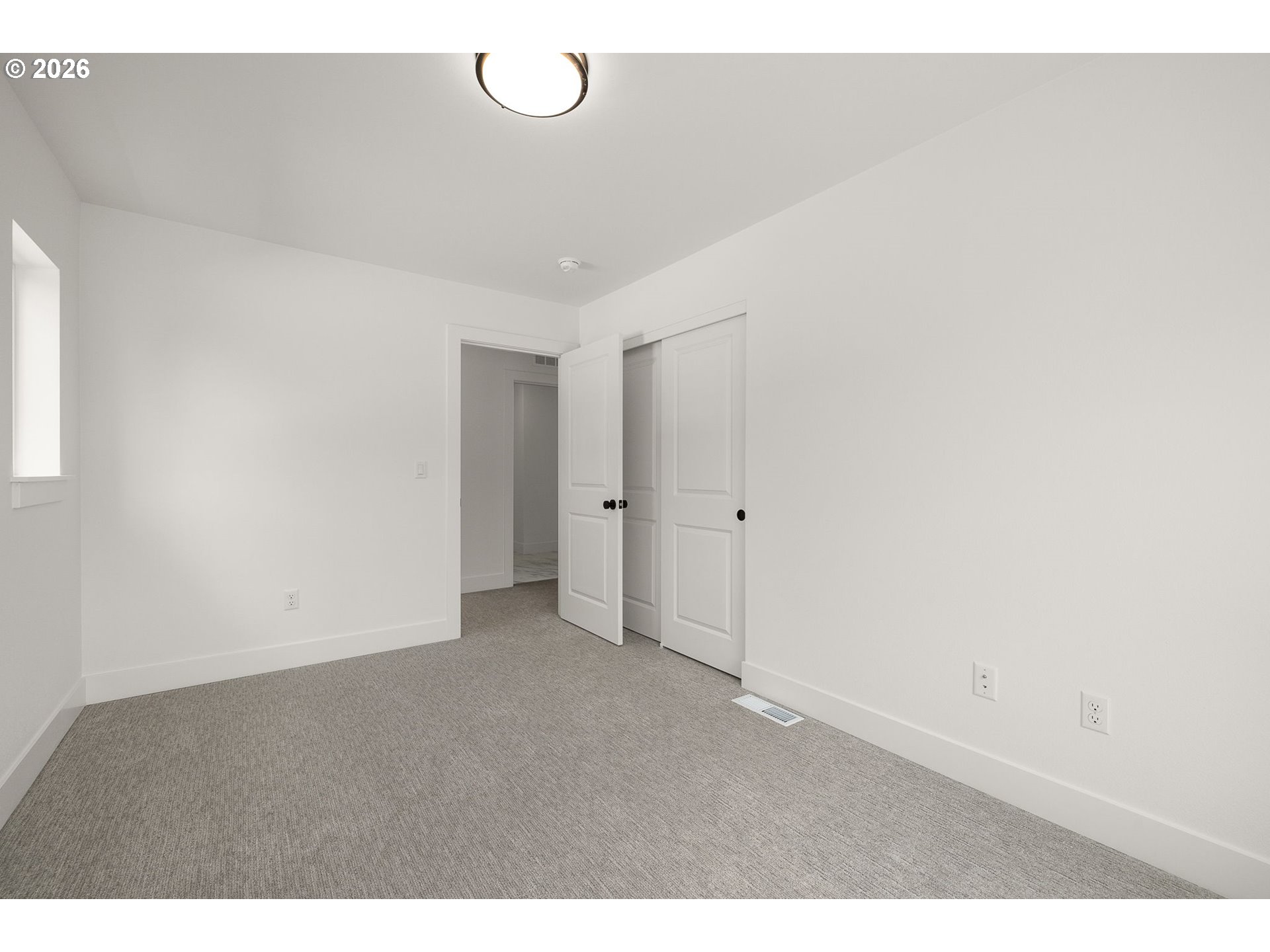 136 Randall St Property Photo 25