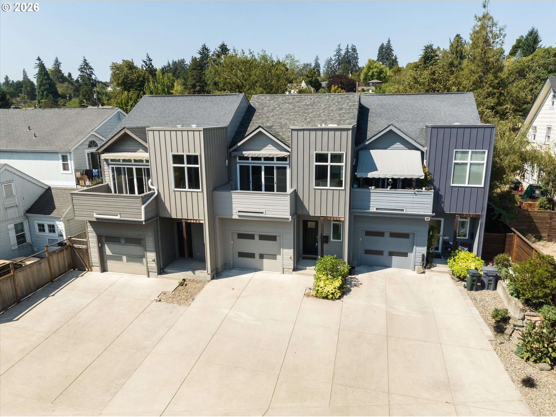2330 Willamette St Property Photo 1