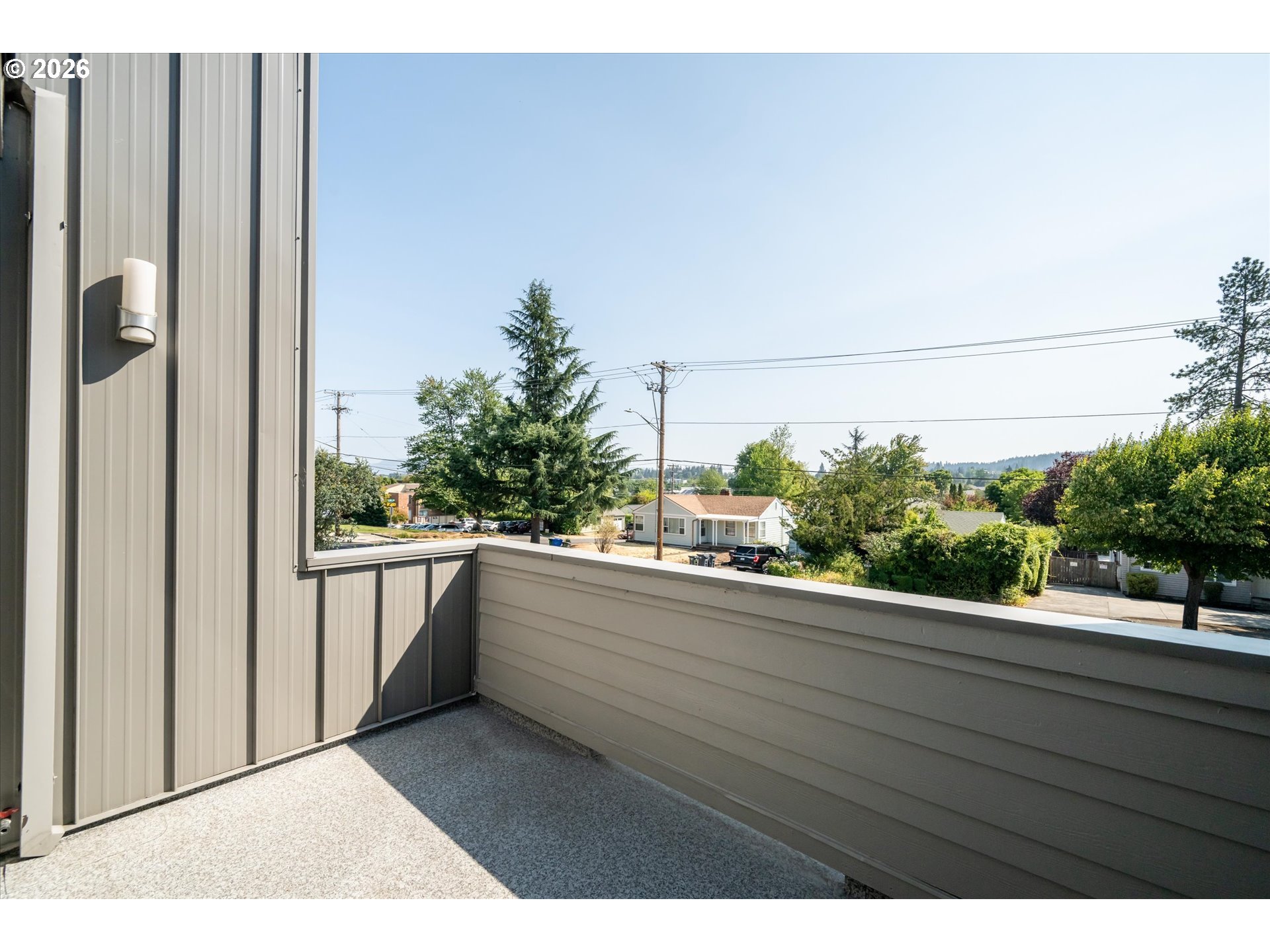 2330 Willamette St Property Photo 14