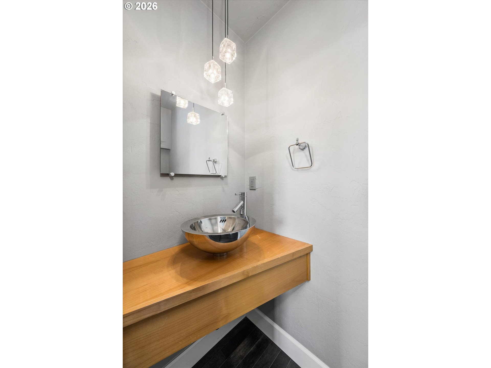 2330 Willamette St Property Photo 27