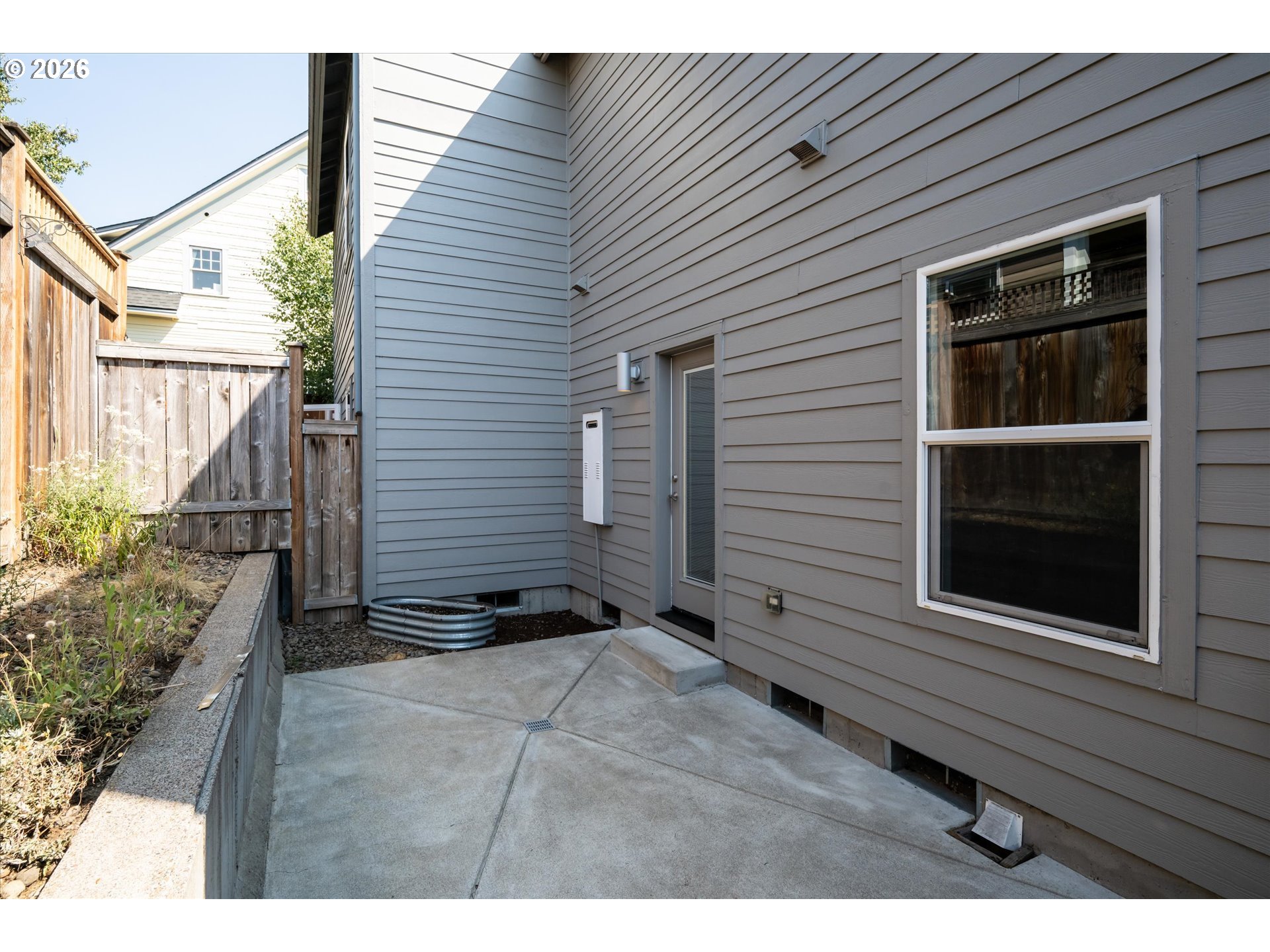 2330 Willamette St Property Photo 36