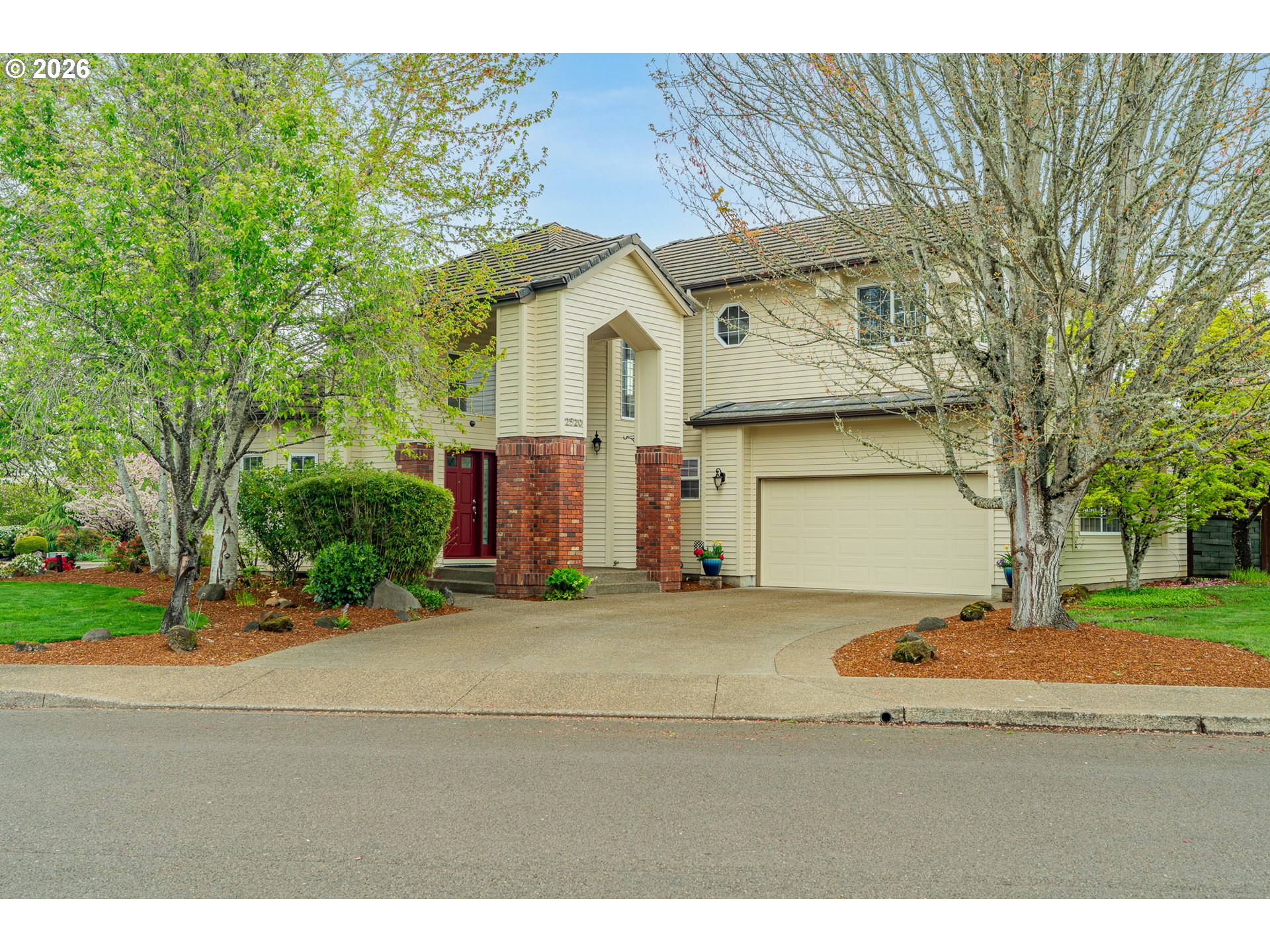 2520 Nw Pinehurst Dr Property Photo 1
