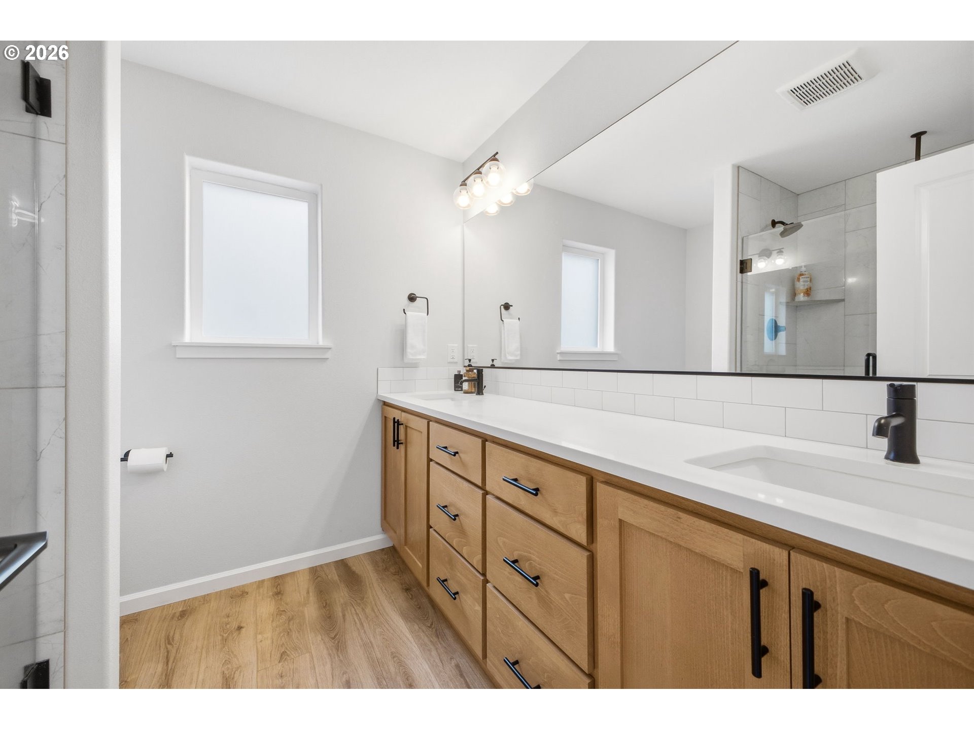 16811 Ne 93rd Way Property Photo 24