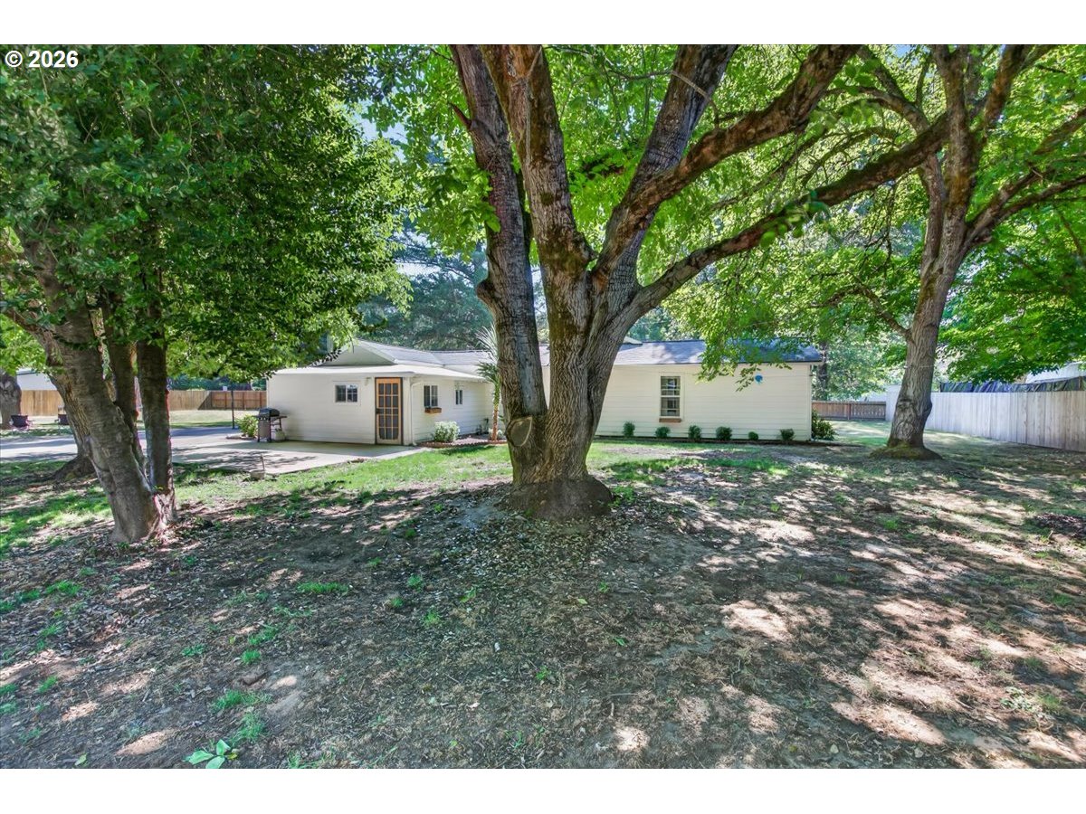 295 W Evans Creek Rd Property Photo 43