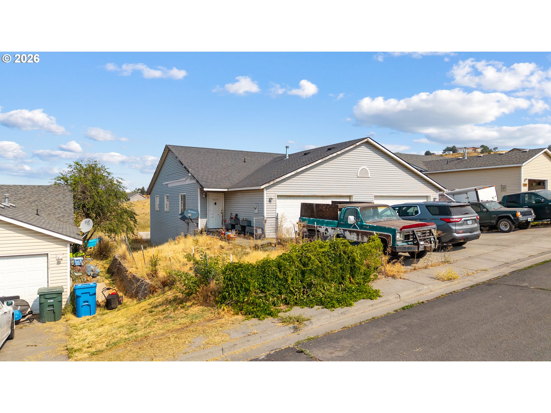 1109 SW NYE AVE Property Photo 1
