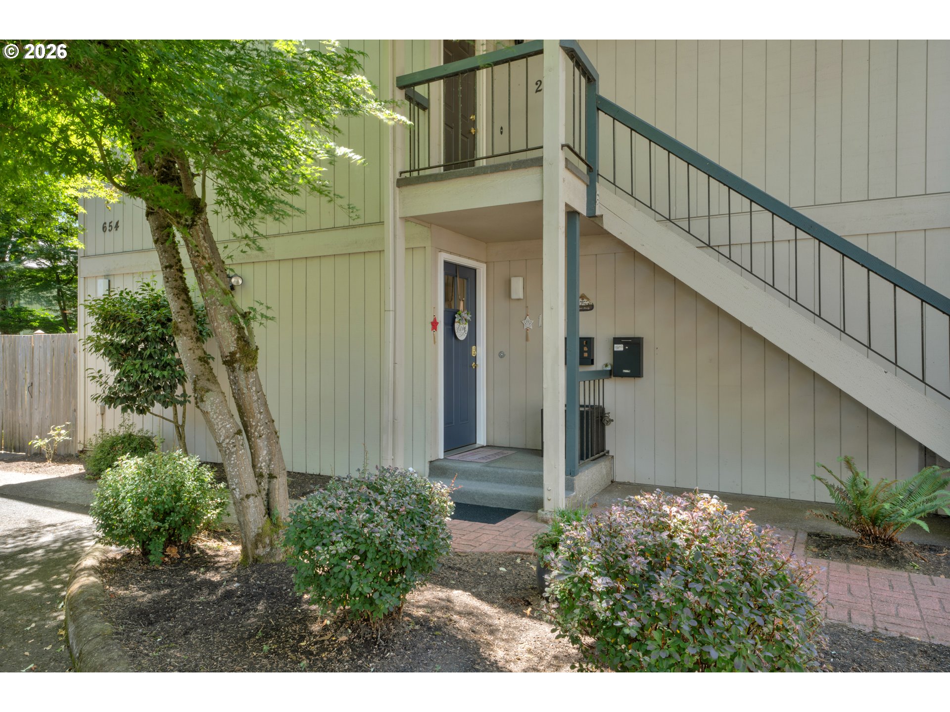 654 CHERRY DR 1 Property Photo 1
