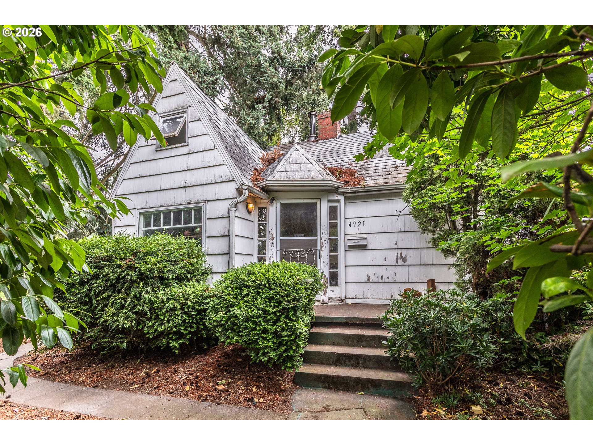 4921 Se Glenwood St Property Photo 1