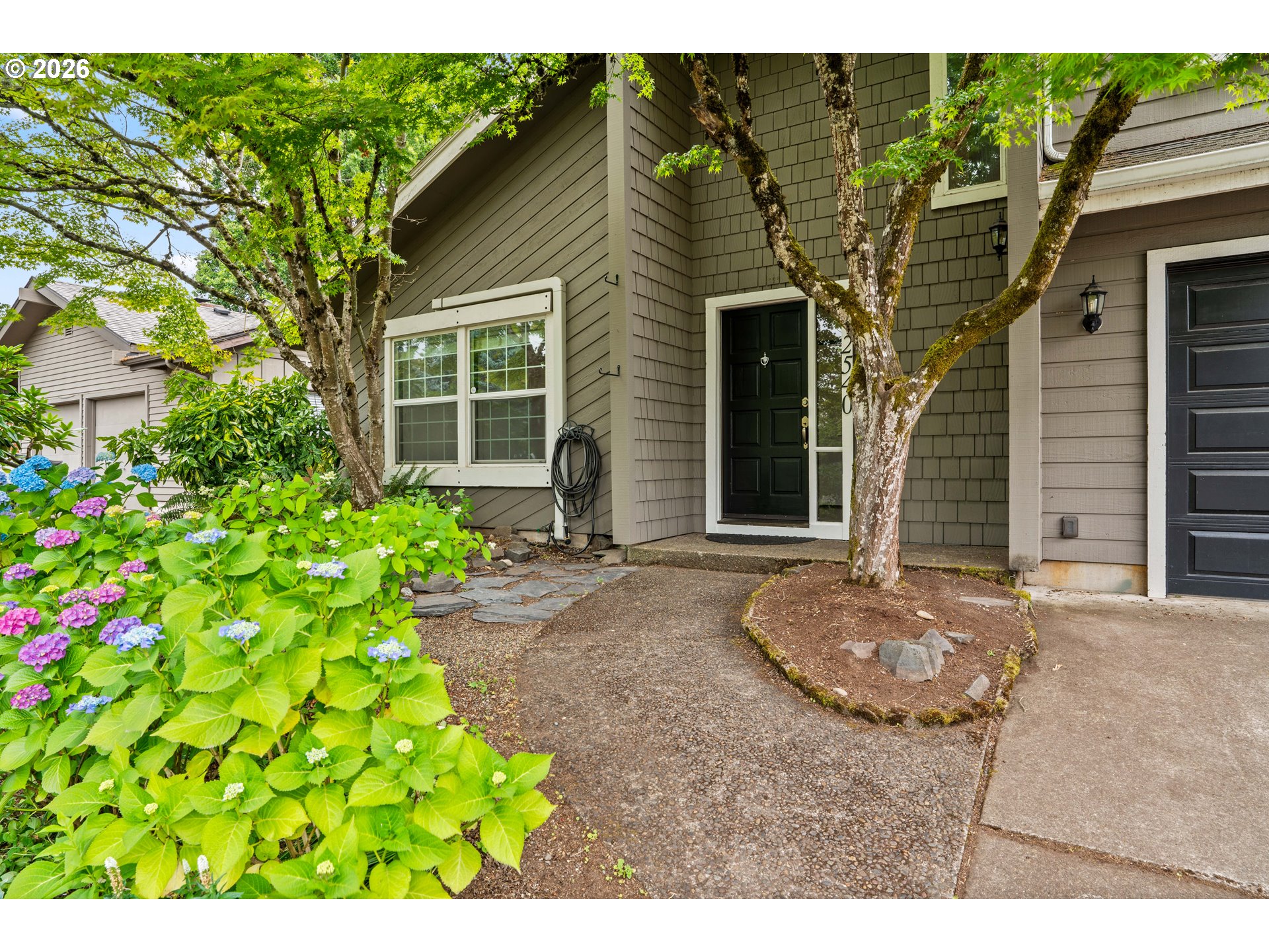 2540 Snelling Dr Property Photo 3
