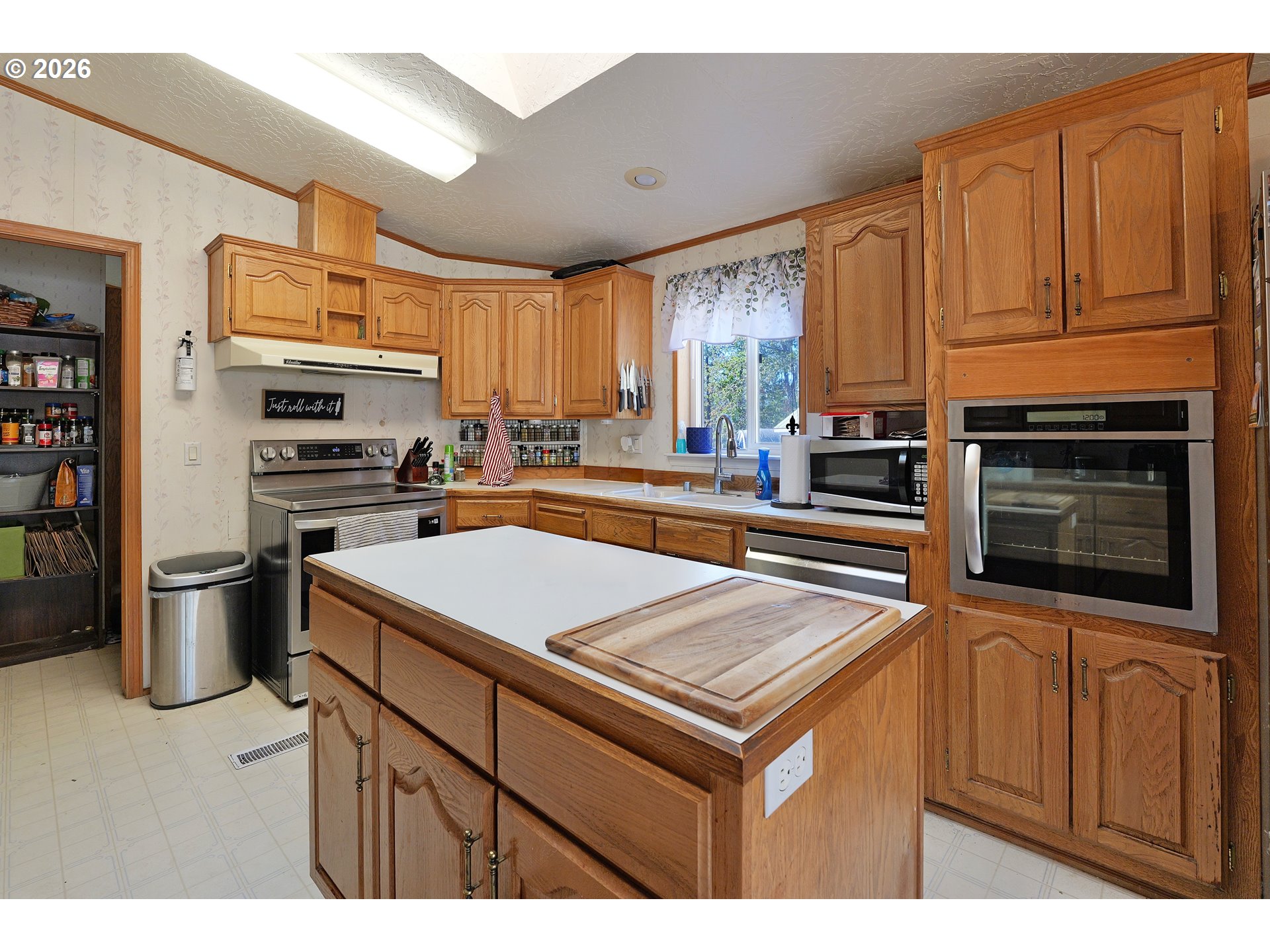 3735 Cobleigh Rd Property Photo 13