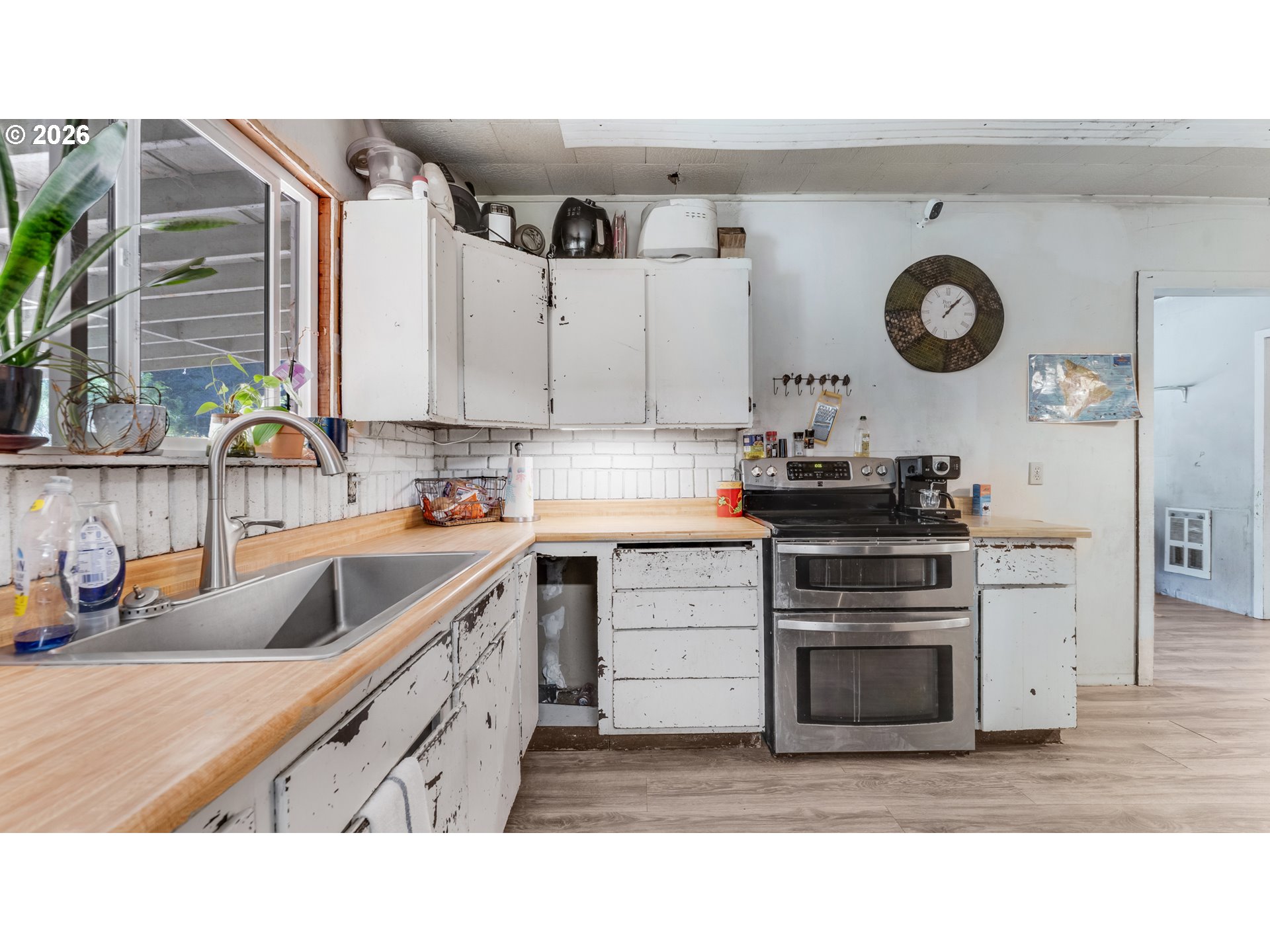45805 Highway 101 Property Photo 10