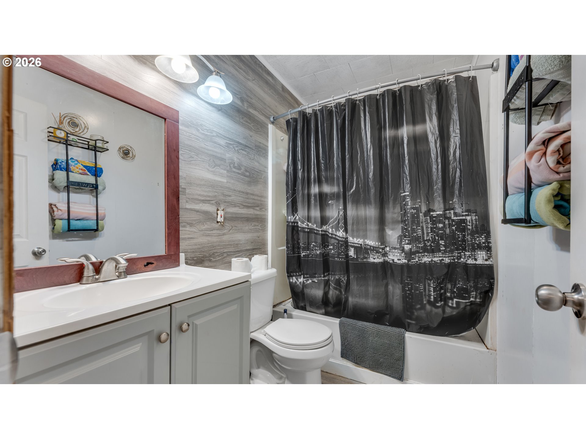 45805 Highway 101 Property Photo 13