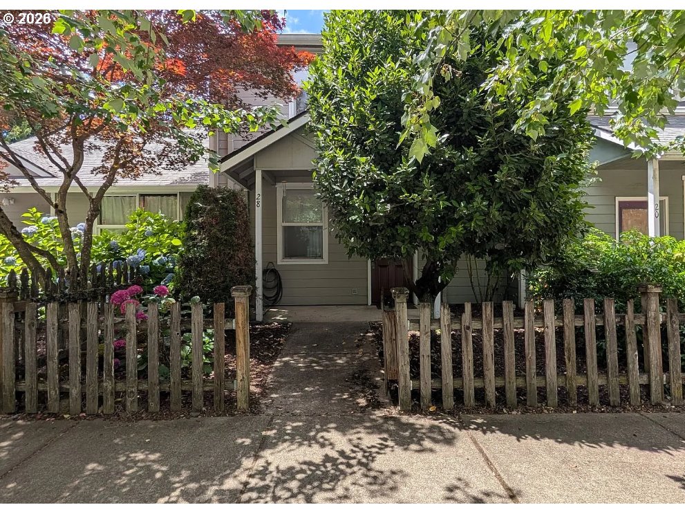 28 Lawrence St Property Photo 1