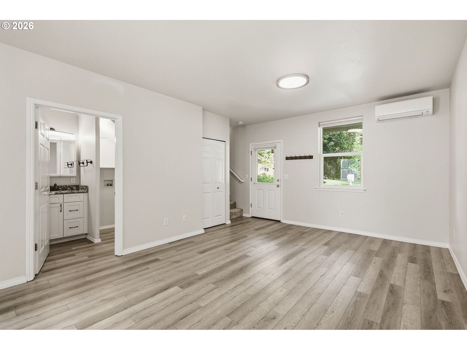 28 Lawrence St Property Photo 9
