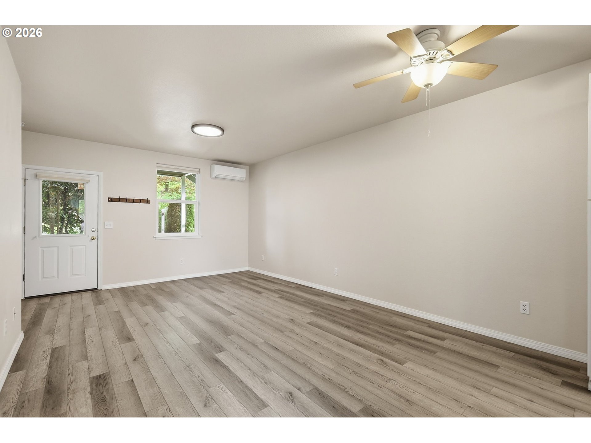 28 Lawrence St Property Photo 11